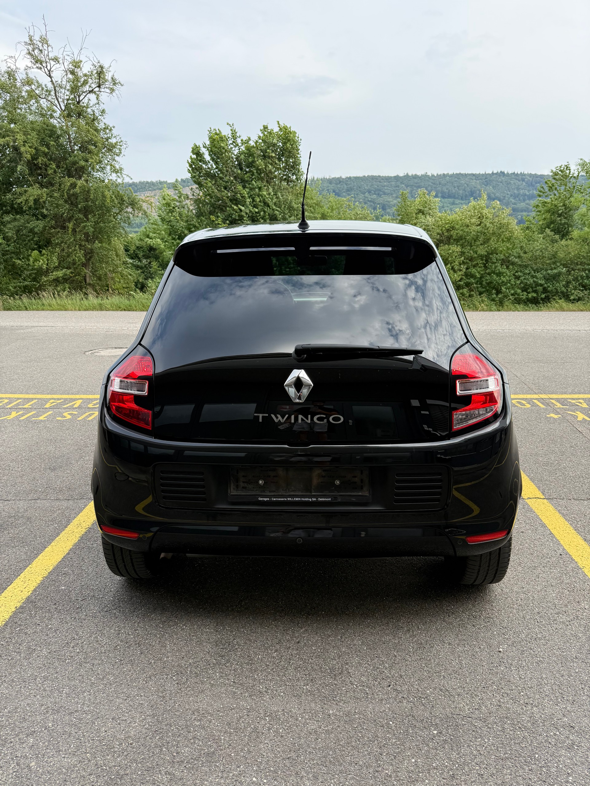 RENAULT Twingo 0.9 90th Anniversary-image-5
