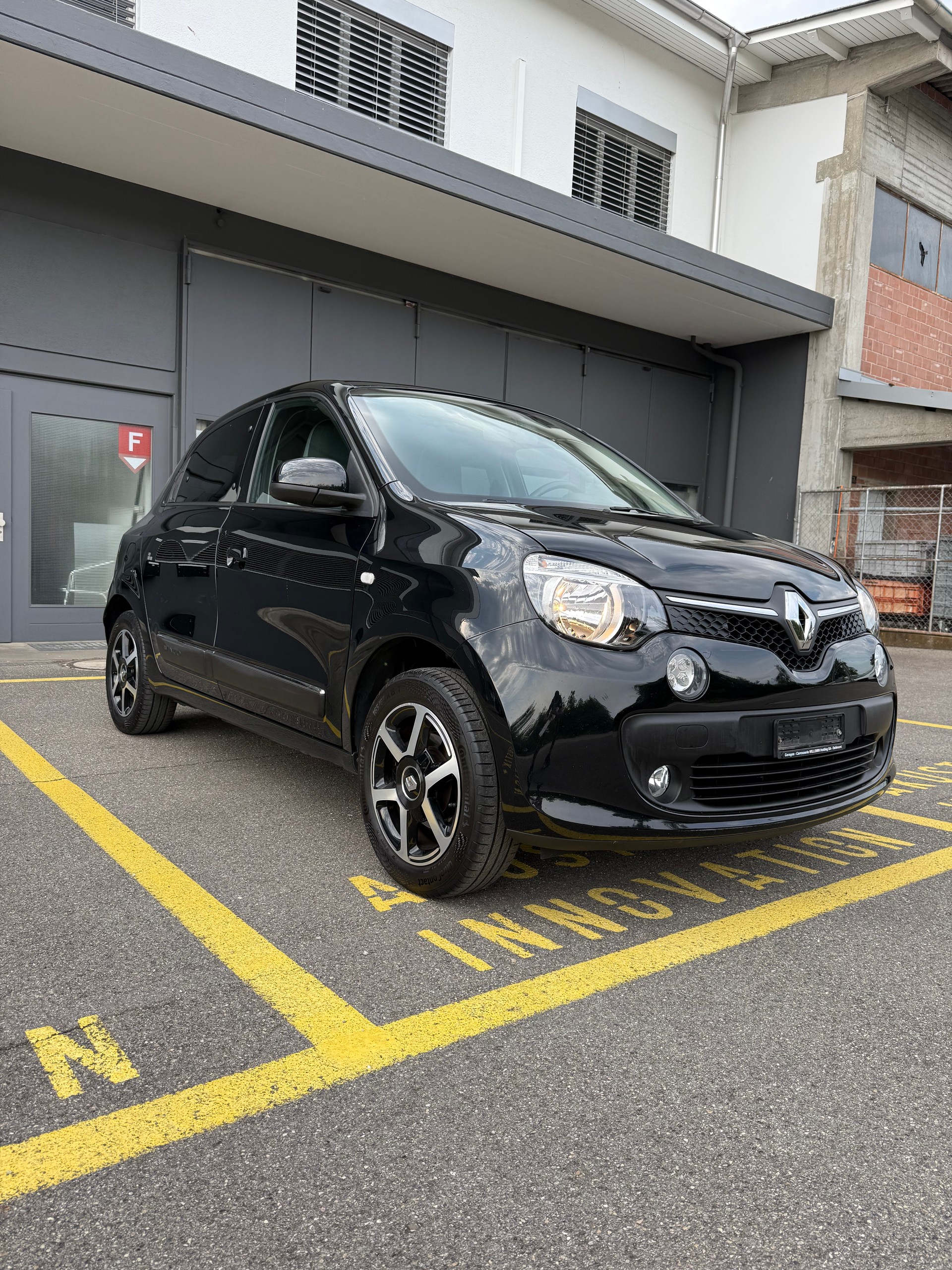RENAULT Twingo 0.9 90th Anniversary-image-1