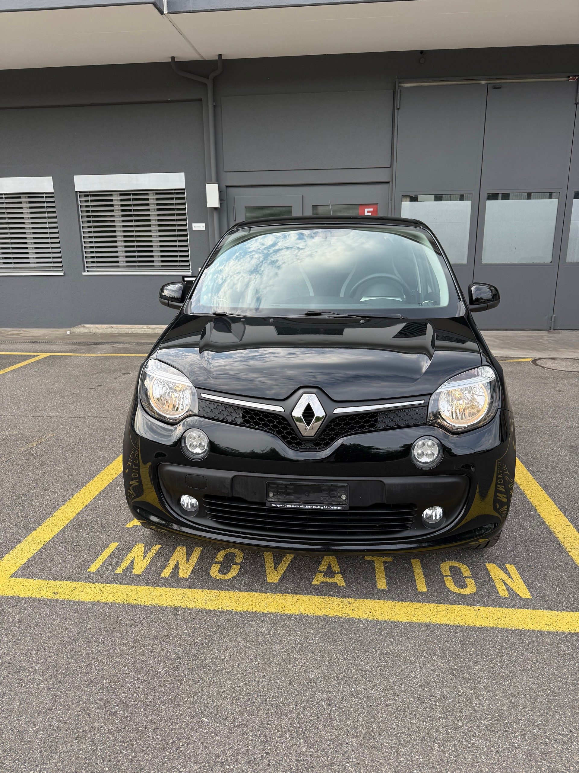 RENAULT Twingo 0.9 90th Anniversary-image-8