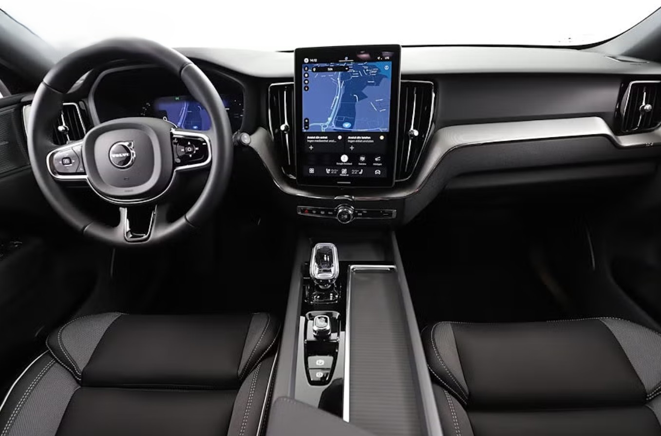 VOLVO XC60 T6 eAWD PluginHybrid Plus Dark Geartronic-showroom-element-3