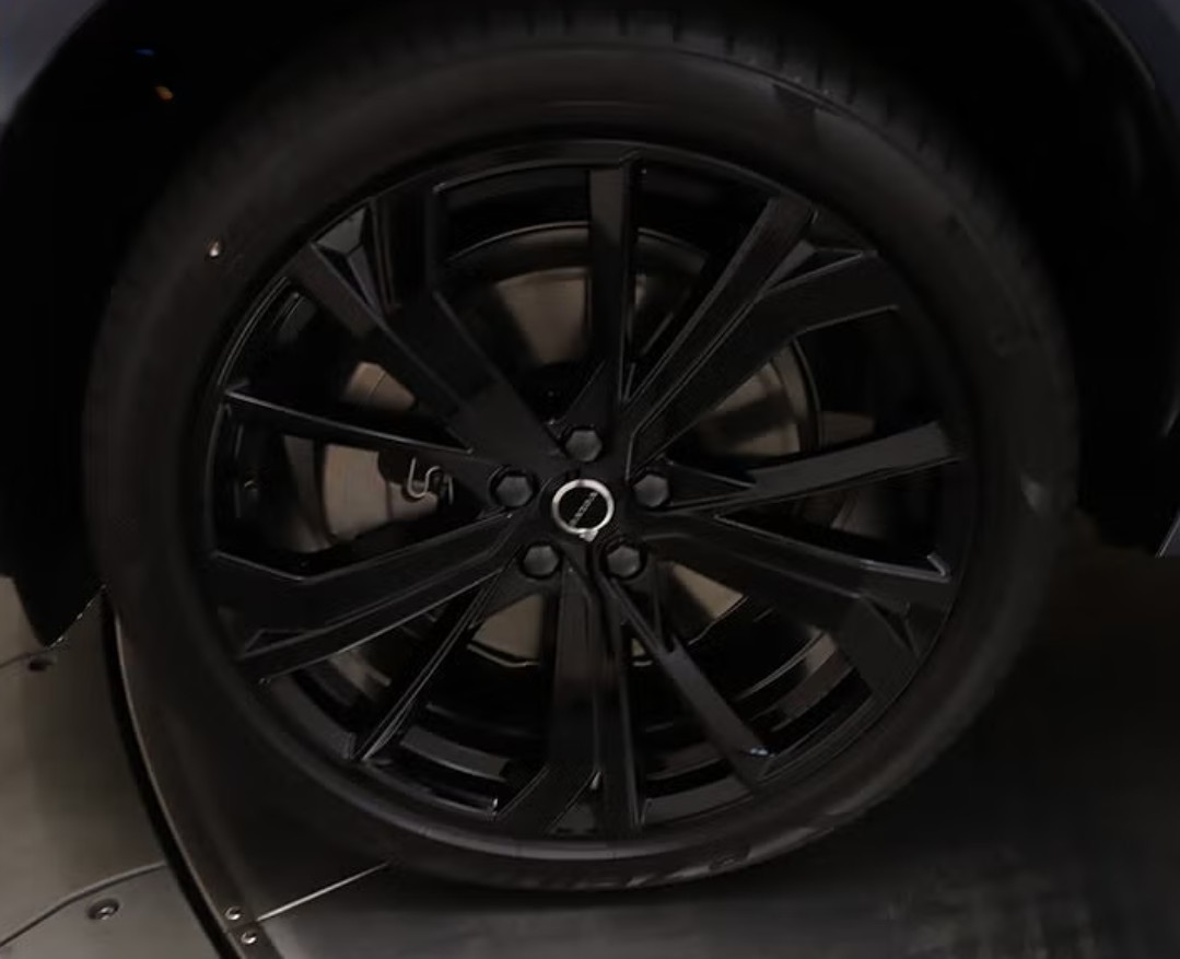 VOLVO XC60 T6 eAWD PluginHybrid Plus Dark Geartronic-image-17