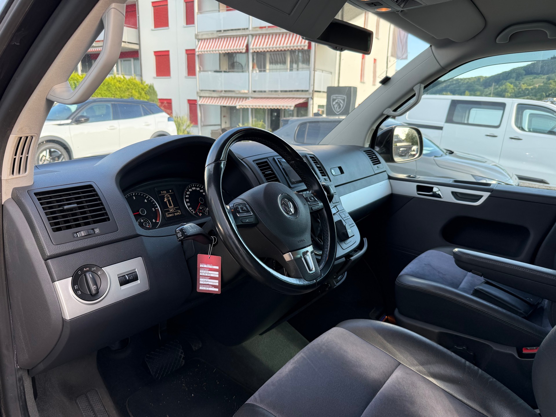 VW T5 Multivan 2.0 Bi-TDI CR Comfortline 4Motion DSG-image-2