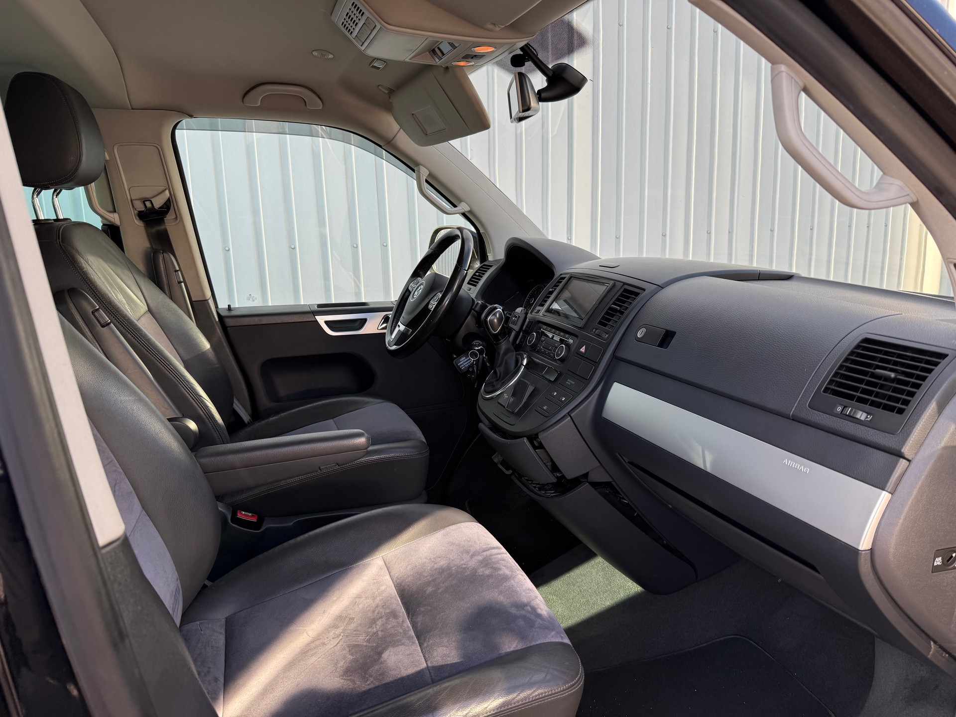 VW T5 Multivan 2.0 Bi-TDI CR Comfortline 4Motion DSG-image-4