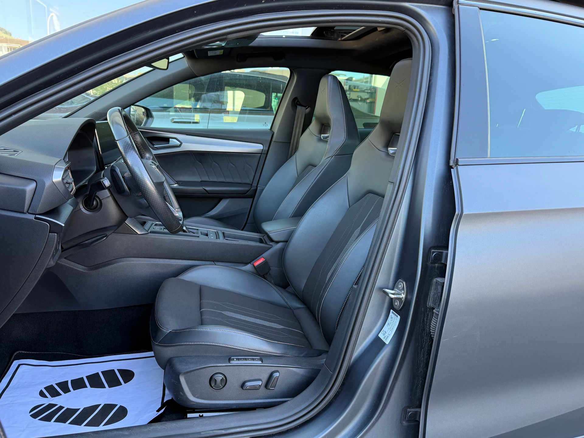CUPRA LEON 1.4 e-HYBRID pHEV DSG-image-5