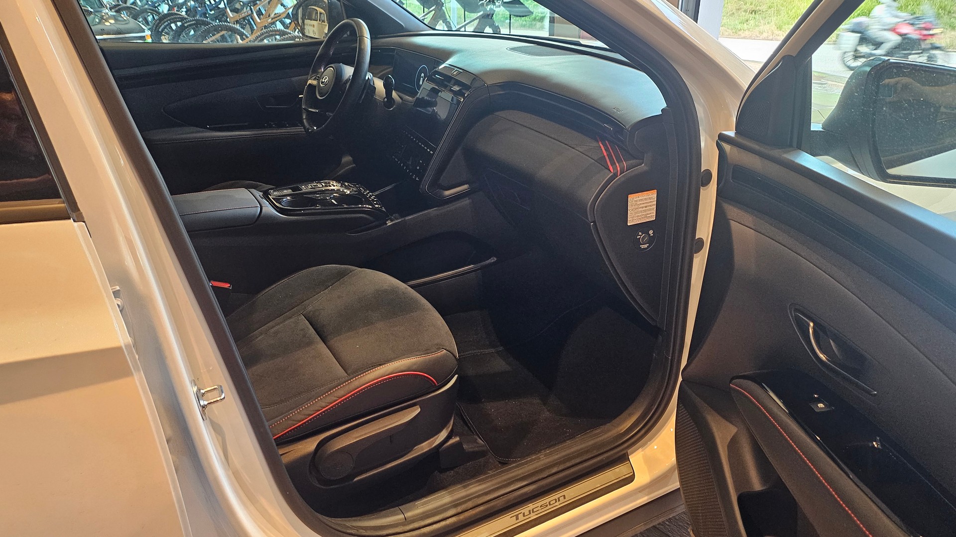 HYUNDAI Tucson 1.6 TGDI PHEV N Line 4WD-image-17