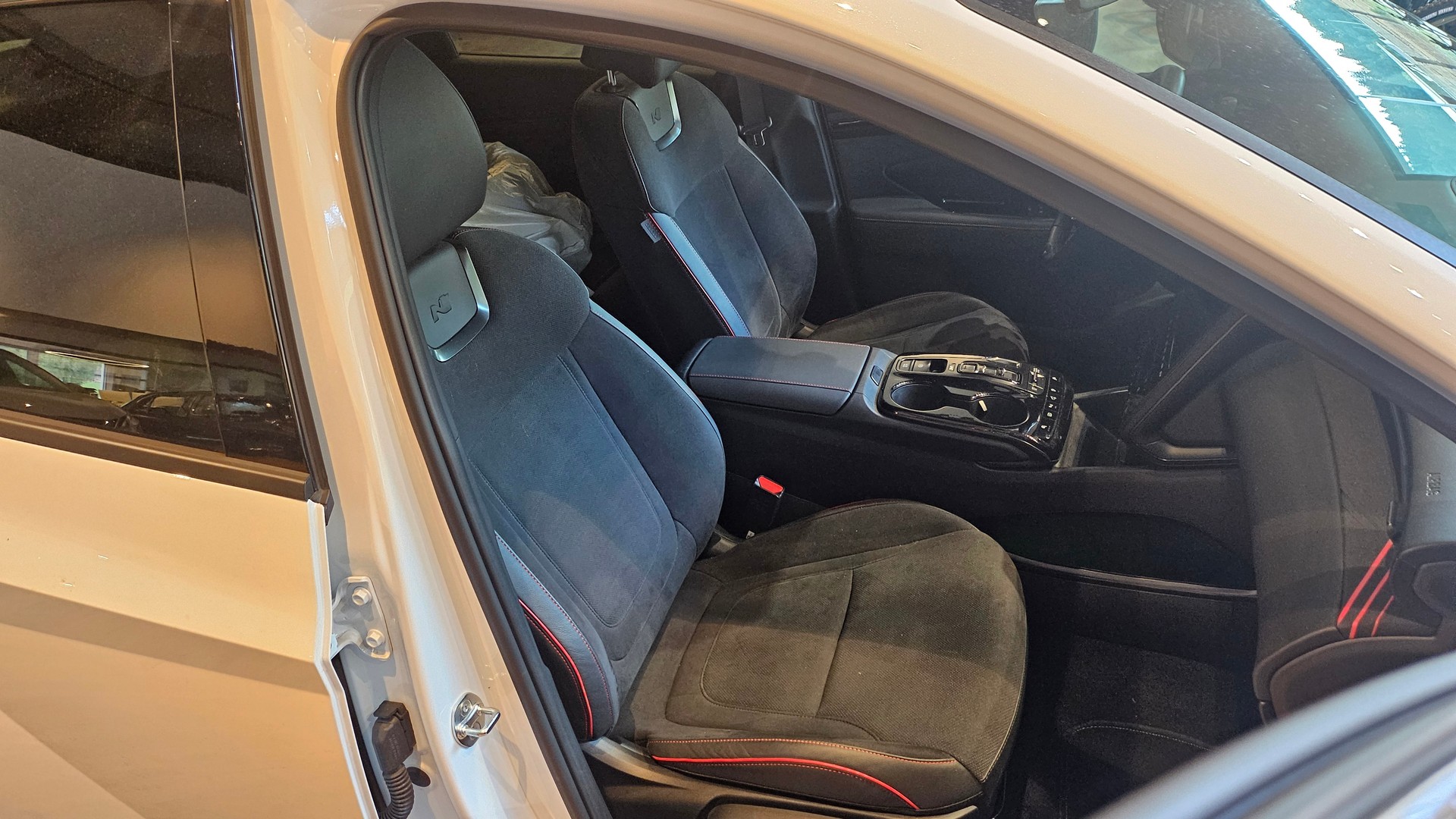 HYUNDAI Tucson 1.6 TGDI PHEV N Line 4WD-image-18