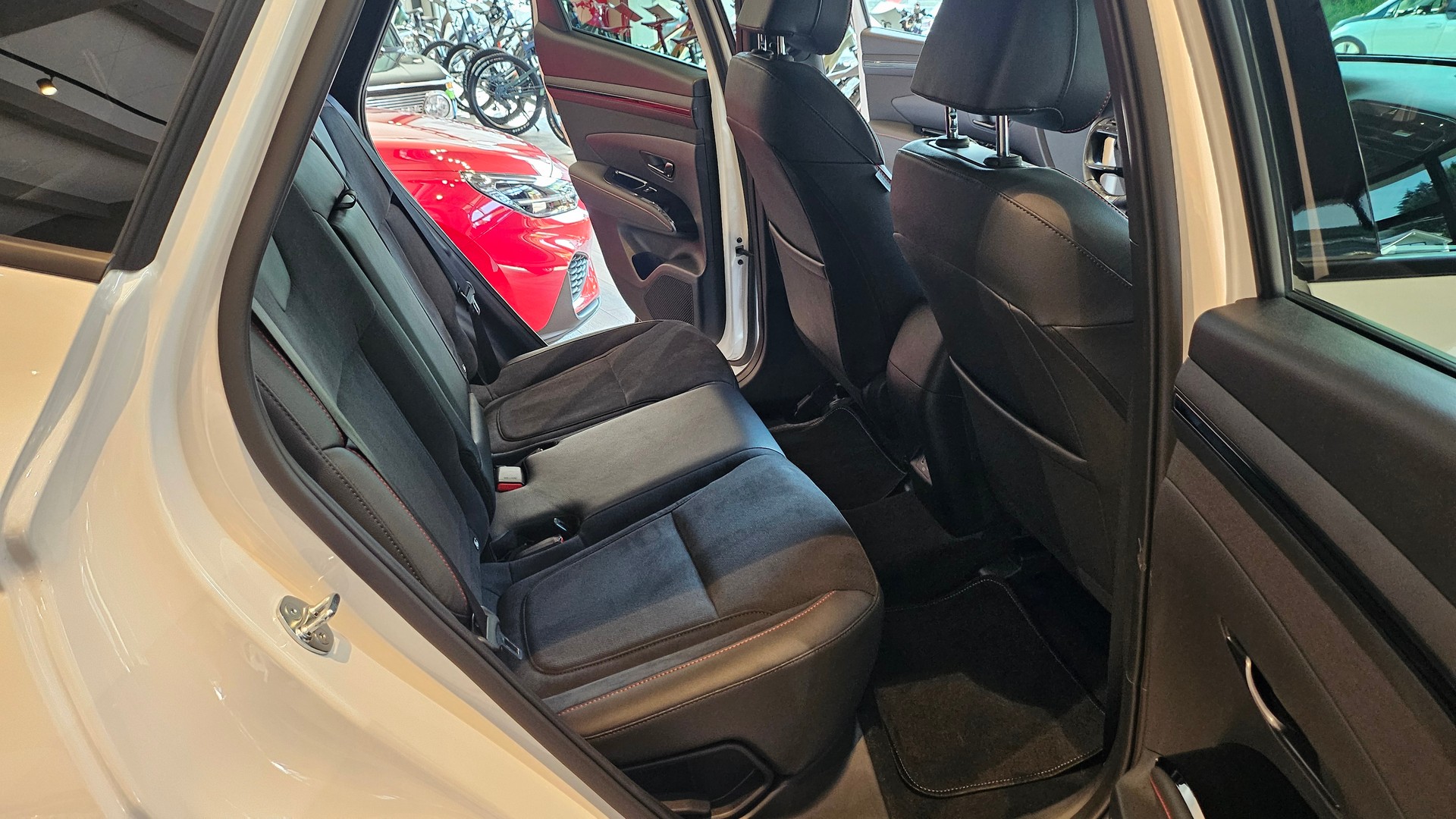 HYUNDAI Tucson 1.6 TGDI PHEV N Line 4WD-image-19