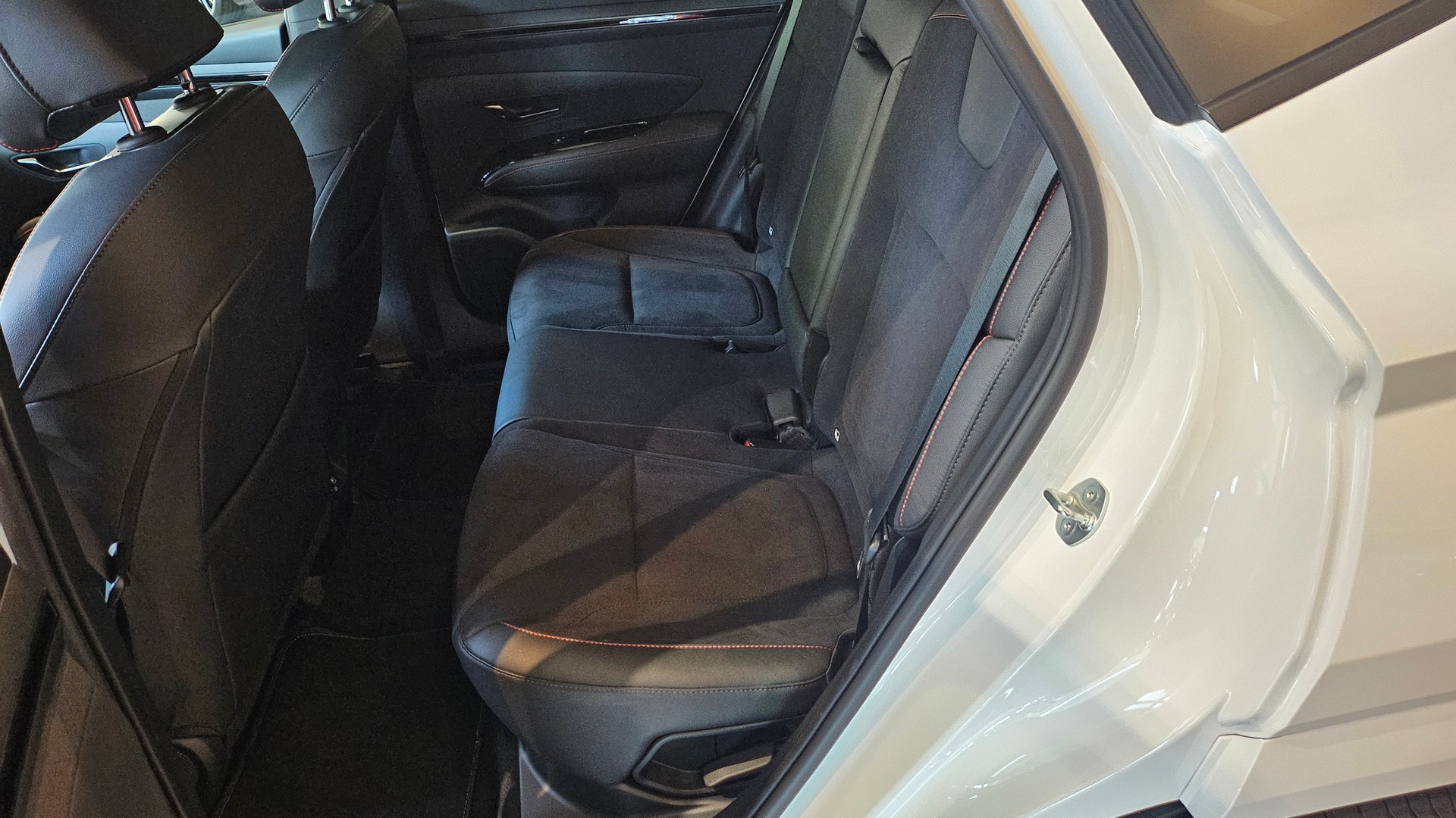 HYUNDAI Tucson 1.6 TGDI PHEV N Line 4WD-image-20