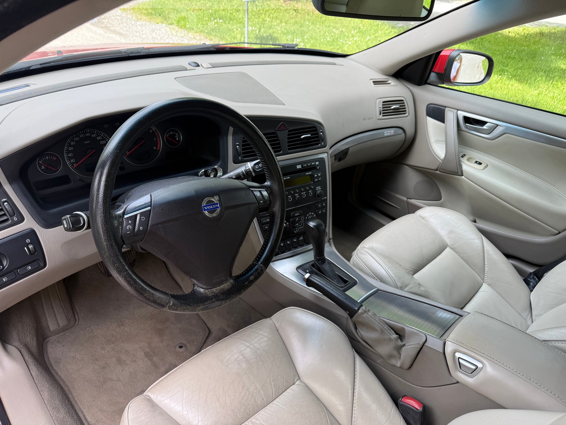 VOLVO V70 2.4 Momentum-image-10