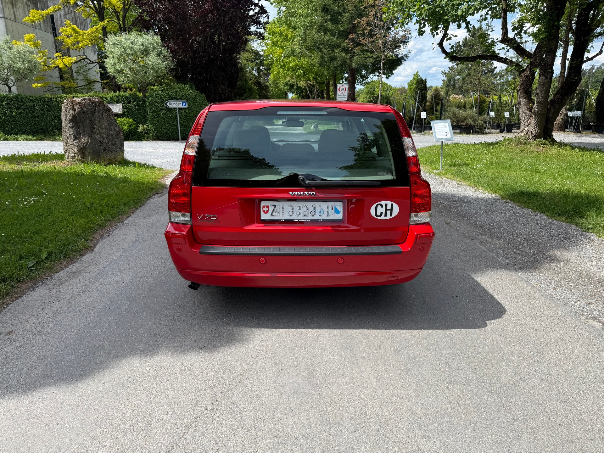 VOLVO V70 2.4 Momentum-image-3