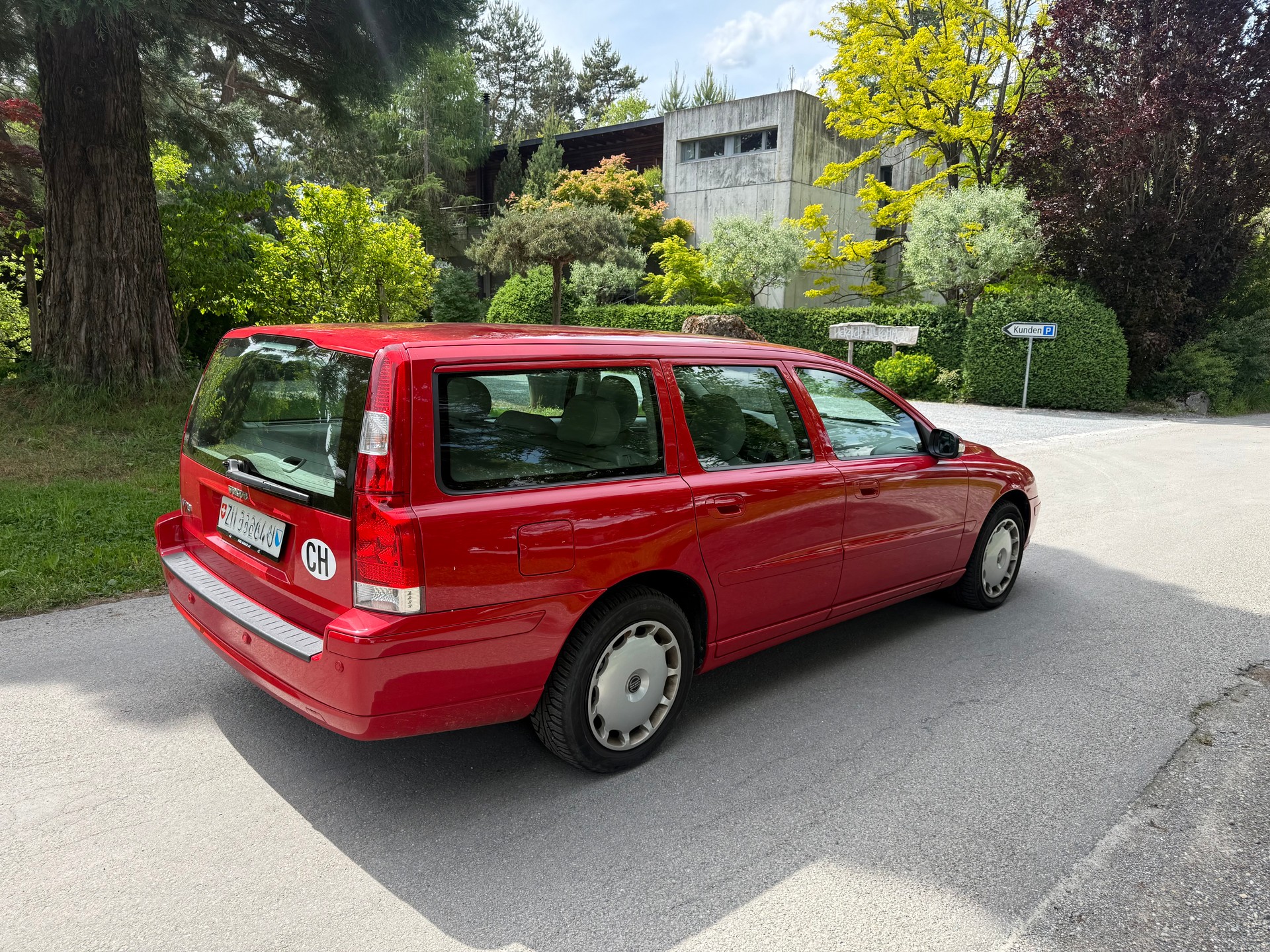VOLVO V70 2.4 Momentum-image-4