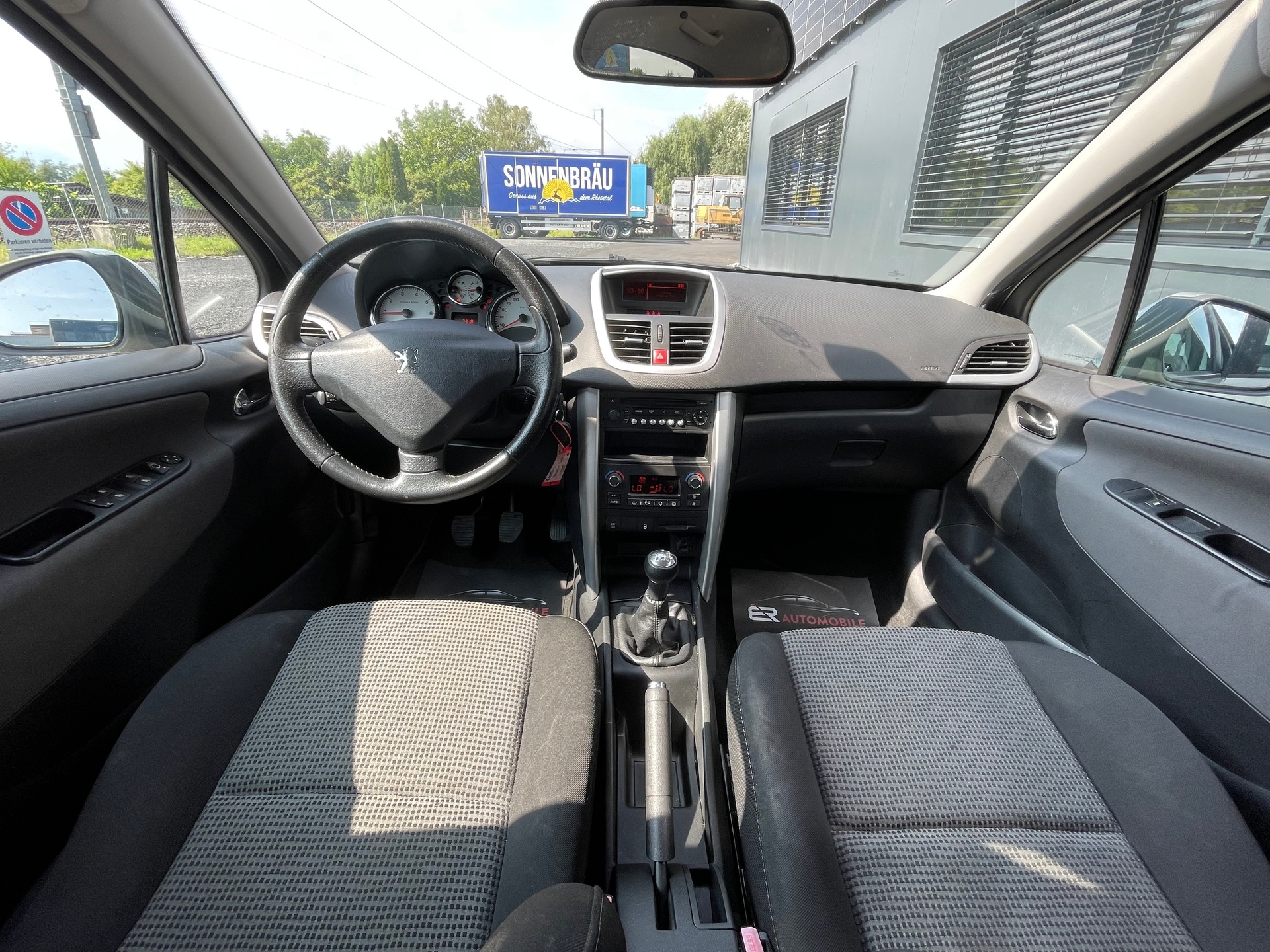 PEUGEOT 207 1.6 16V Sport-image-8