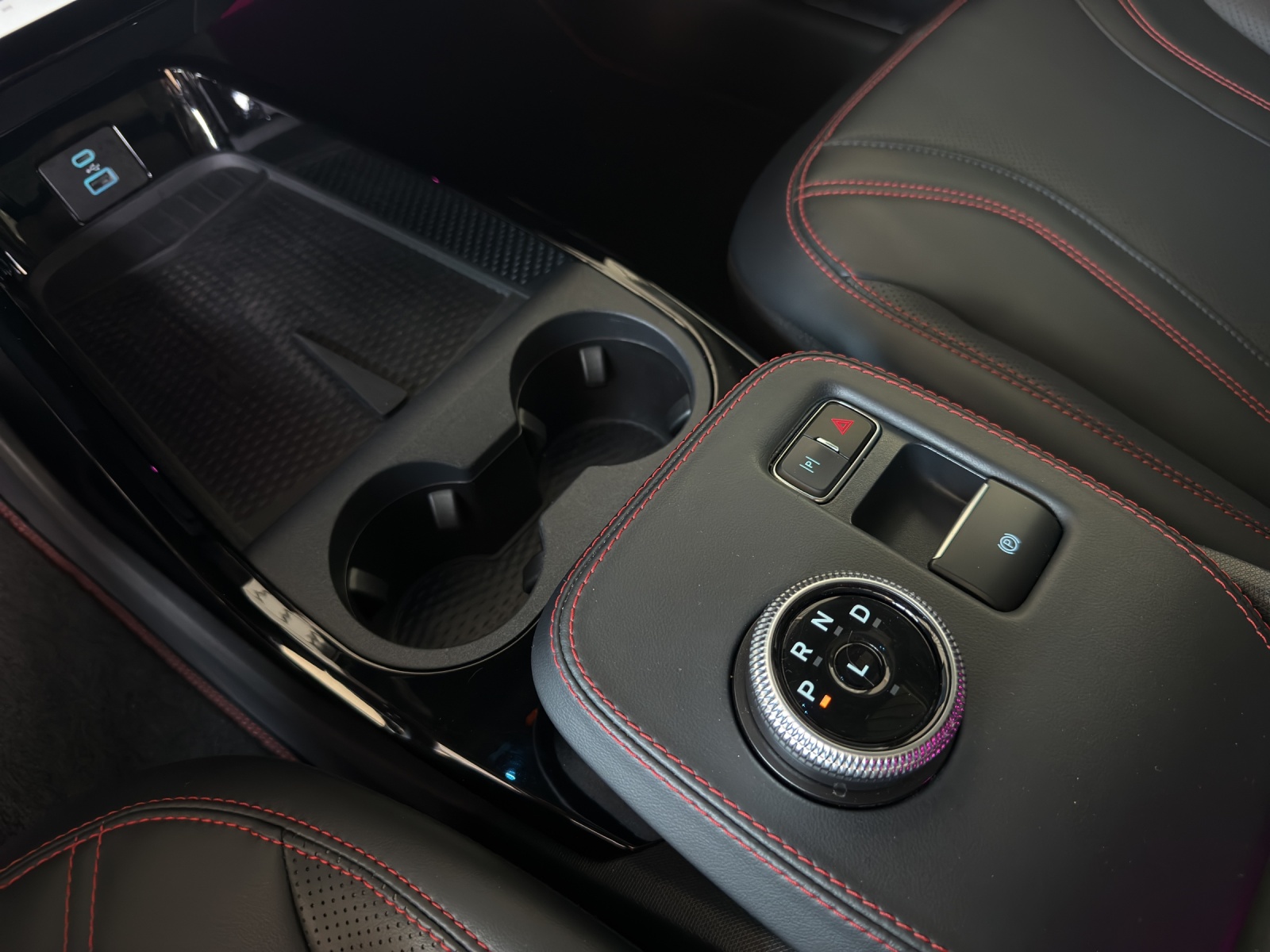 FORD Mustang MACH-E Premium AWD 99 kWh-image-14