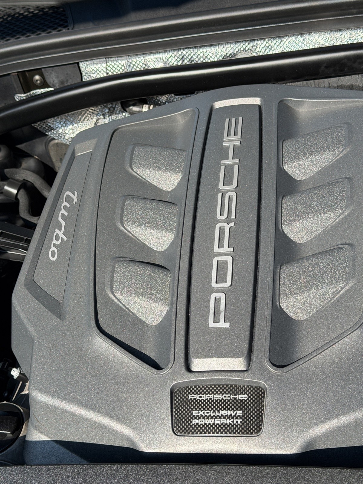 PORSCHE Macan Turbo Performance PDK-image-15