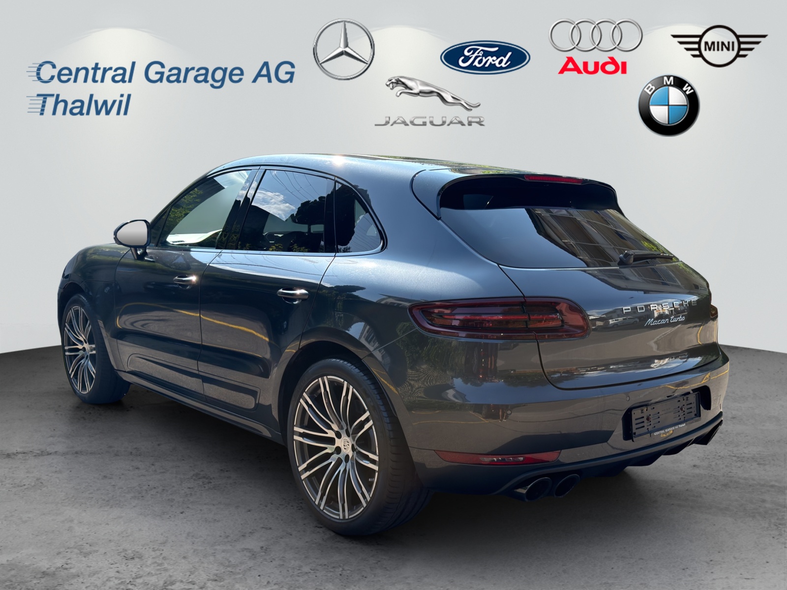PORSCHE Macan Turbo Performance PDK-image-3