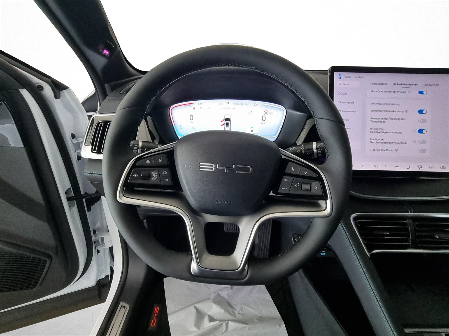 BYD Seal U DM-i Comfort FWD-image-8