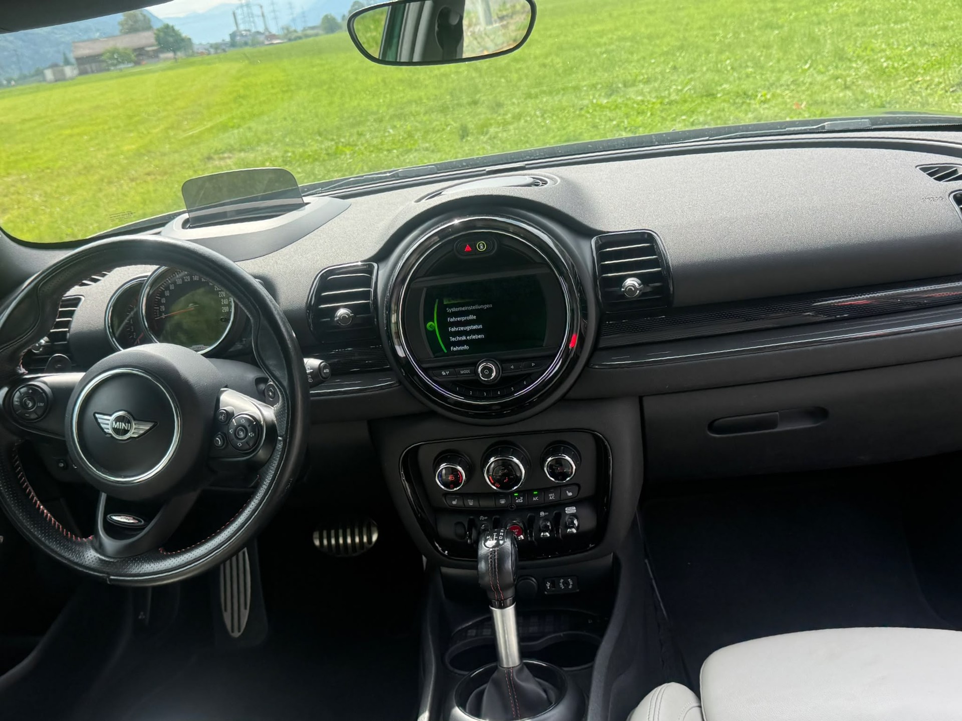 MINI Clubman Cooper John Cooper Works ALL4 Steptronic-image-16