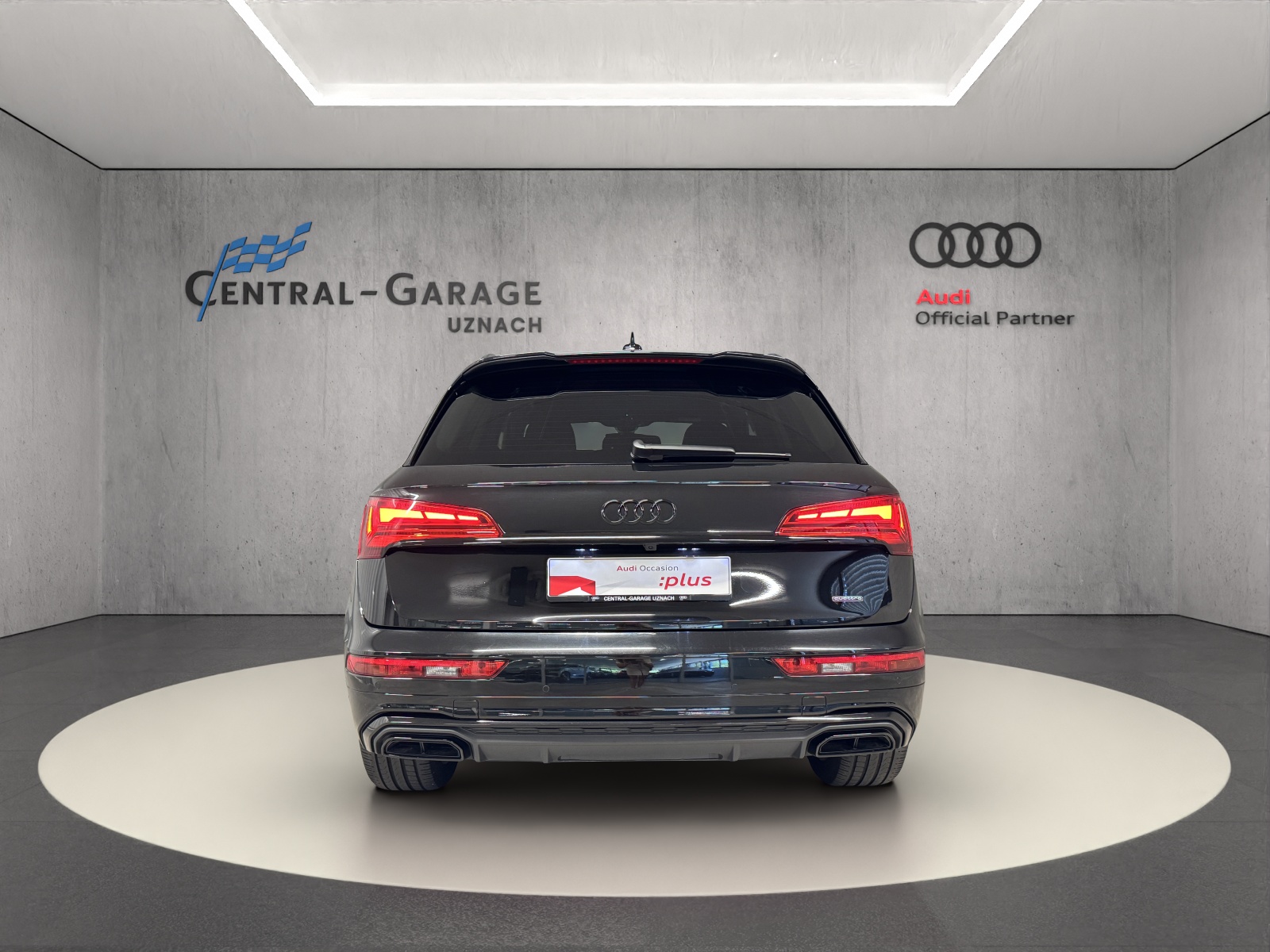 AUDI Q5 55 TFSI e PHEV S line quattro S-tronic-image-3