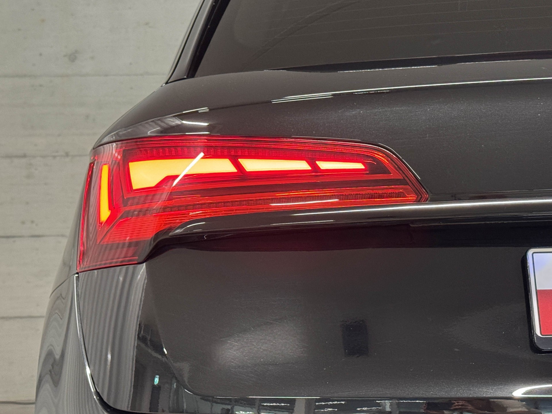 AUDI Q5 55 TFSI e PHEV S line quattro S-tronic-image-4