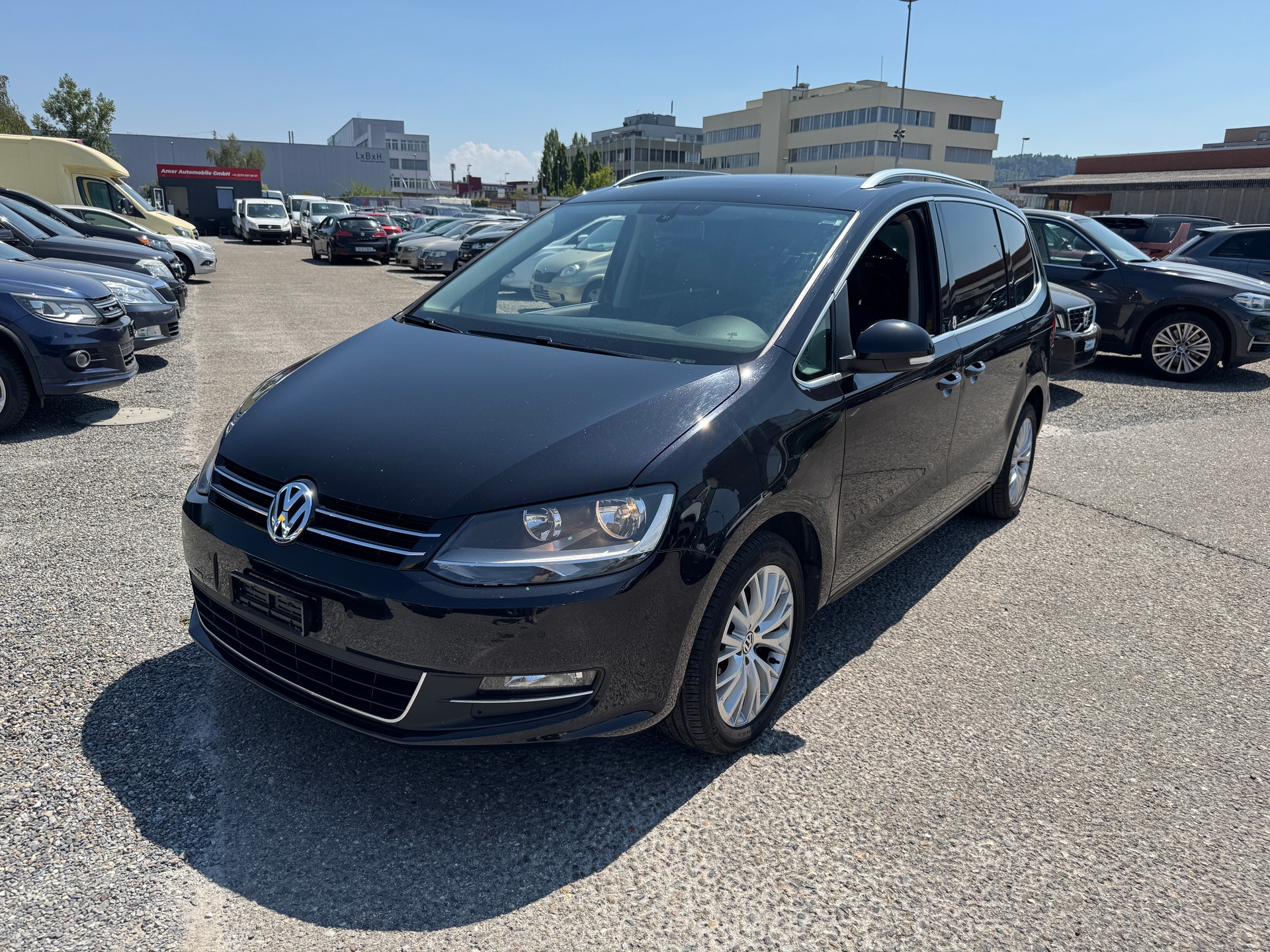 VW Sharan 2.0 TDI BlueMotion Technology Highline DSG-image-2