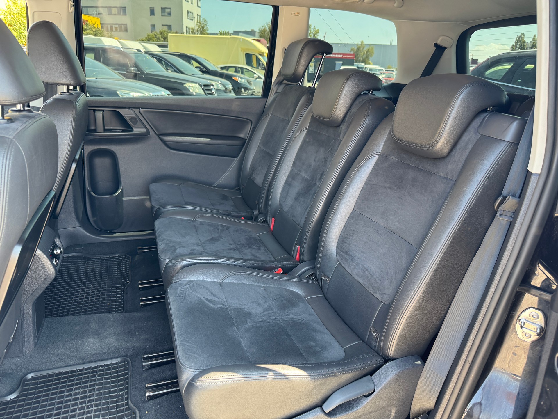 VW Sharan 2.0 TDI BlueMotion Technology Highline DSG-image-9
