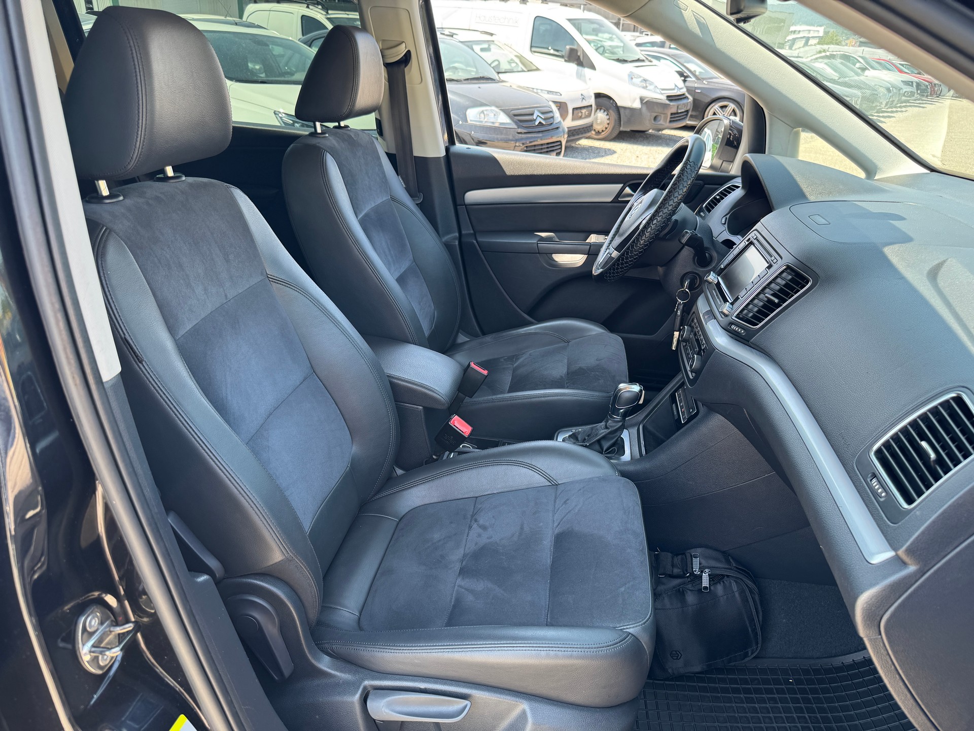 VW Sharan 2.0 TDI BlueMotion Technology Highline DSG-image-11