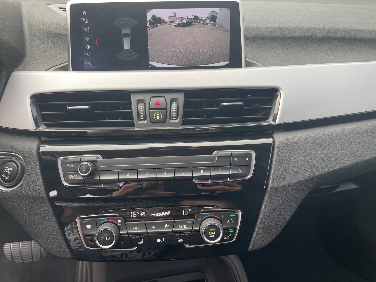 BMW X1 sDrive 18i-image-11