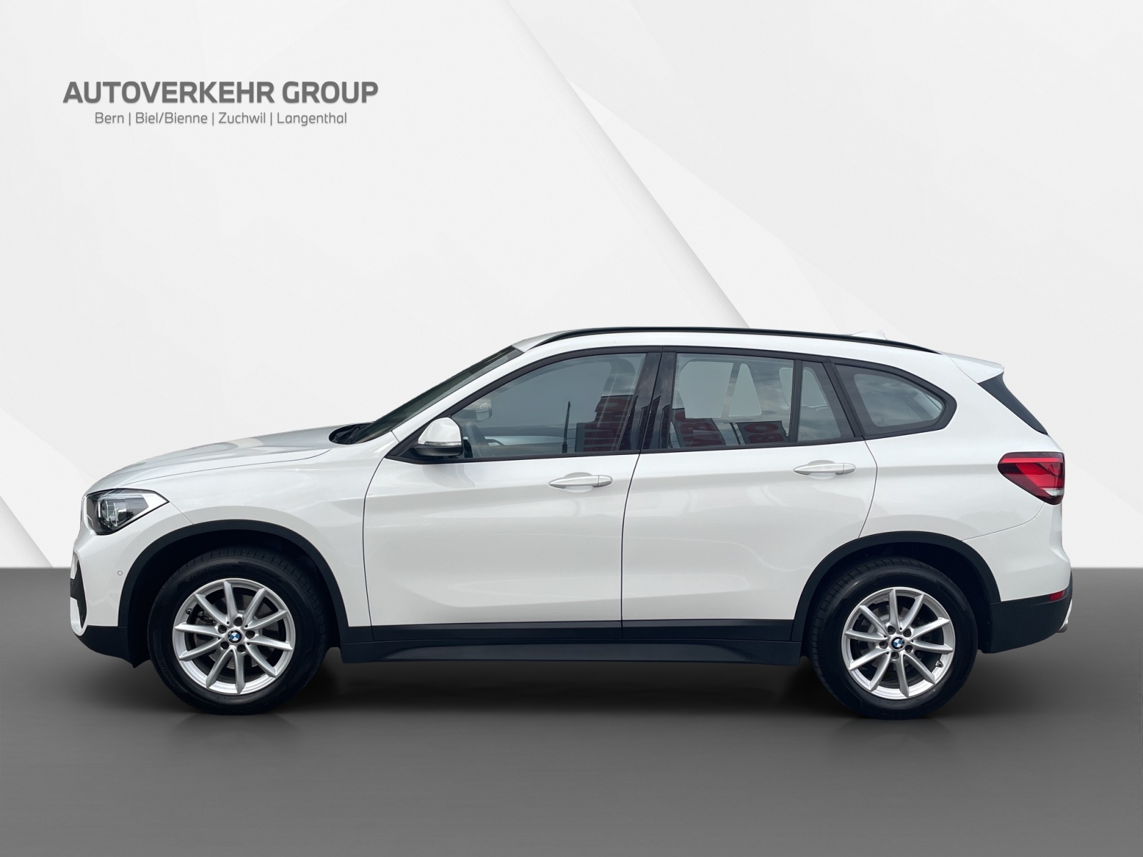 BMW X1 sDrive 18i-image-2