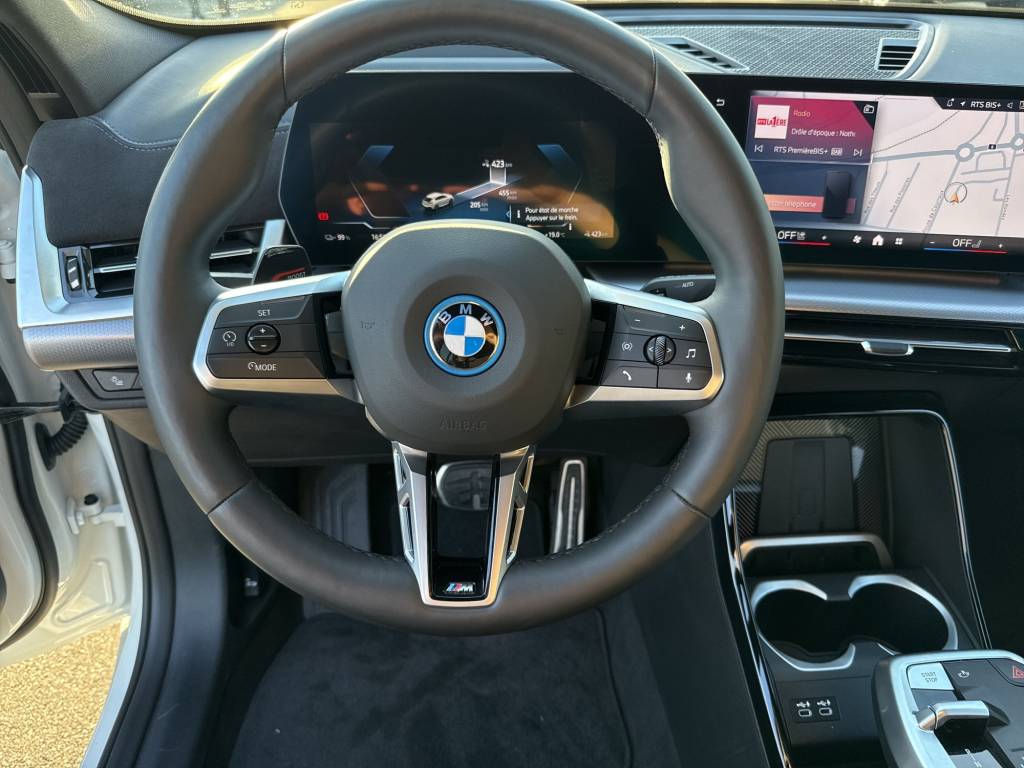 BMW iX2 eDrive 20 M Sport Pro-image-12