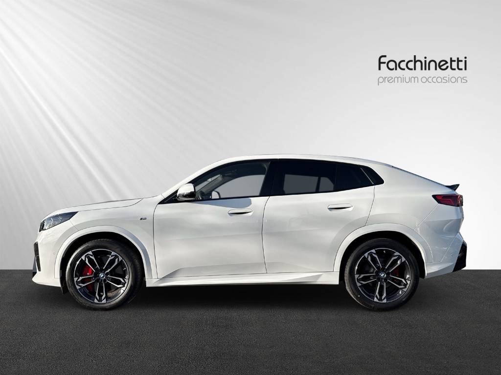 BMW iX2 eDrive 20 M Sport Pro-image-2