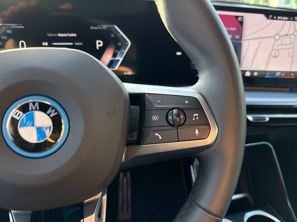 BMW iX2 eDrive 20 M Sport Pro-image-16