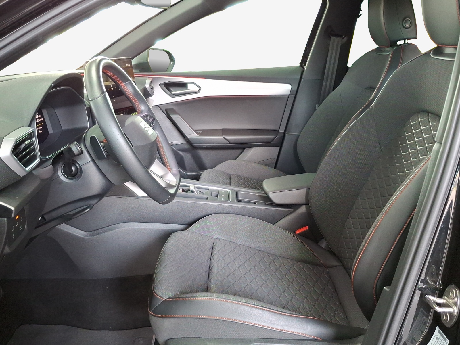 SEAT Leon ST 1.5 eHybrid pHEV DSG FR-image-7