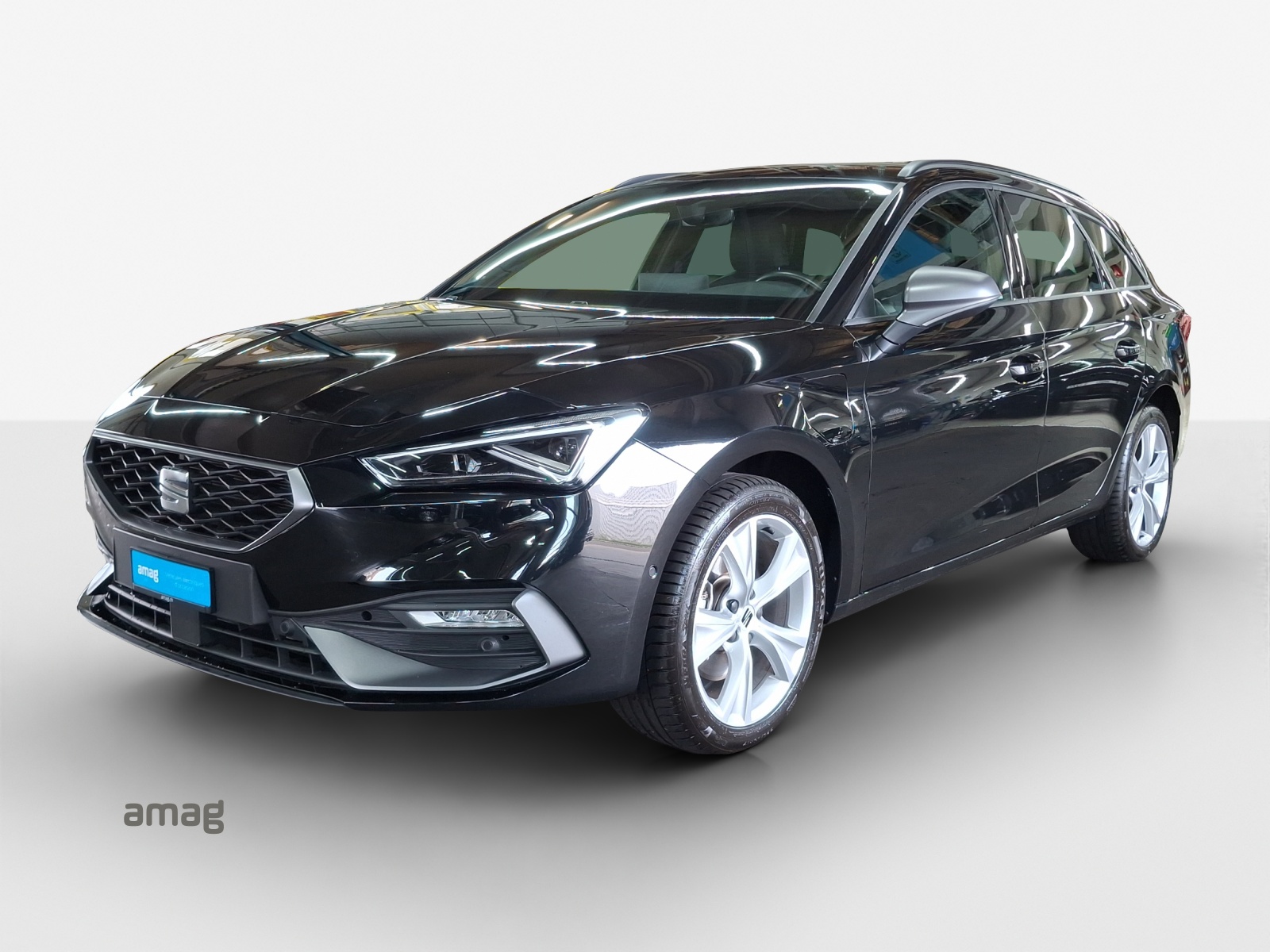 SEAT Leon ST 1.5 eHybrid pHEV DSG FR-image-0