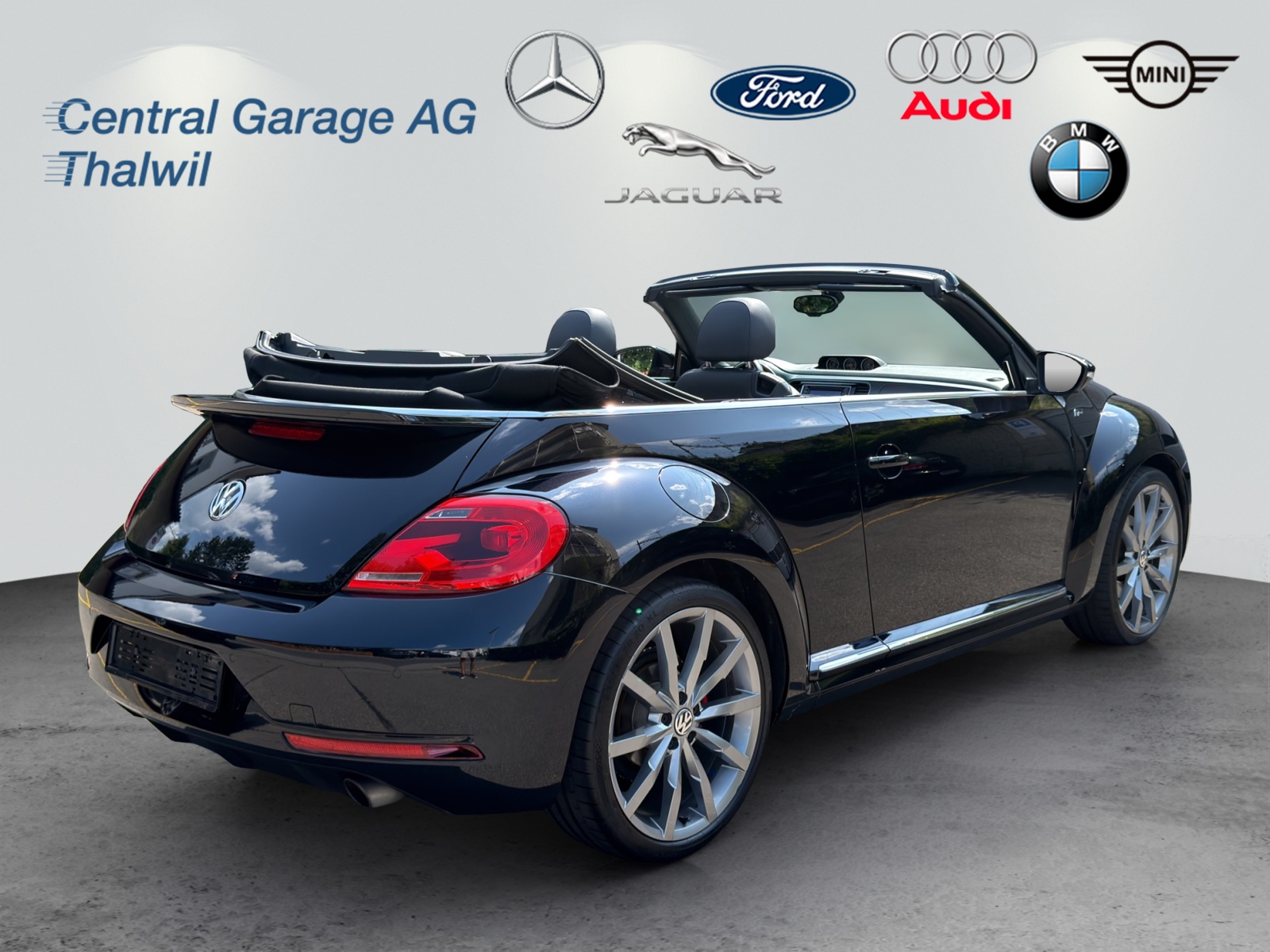VW Beetle Cabrio 2.0 TSI BMT Sport DSG-image-5