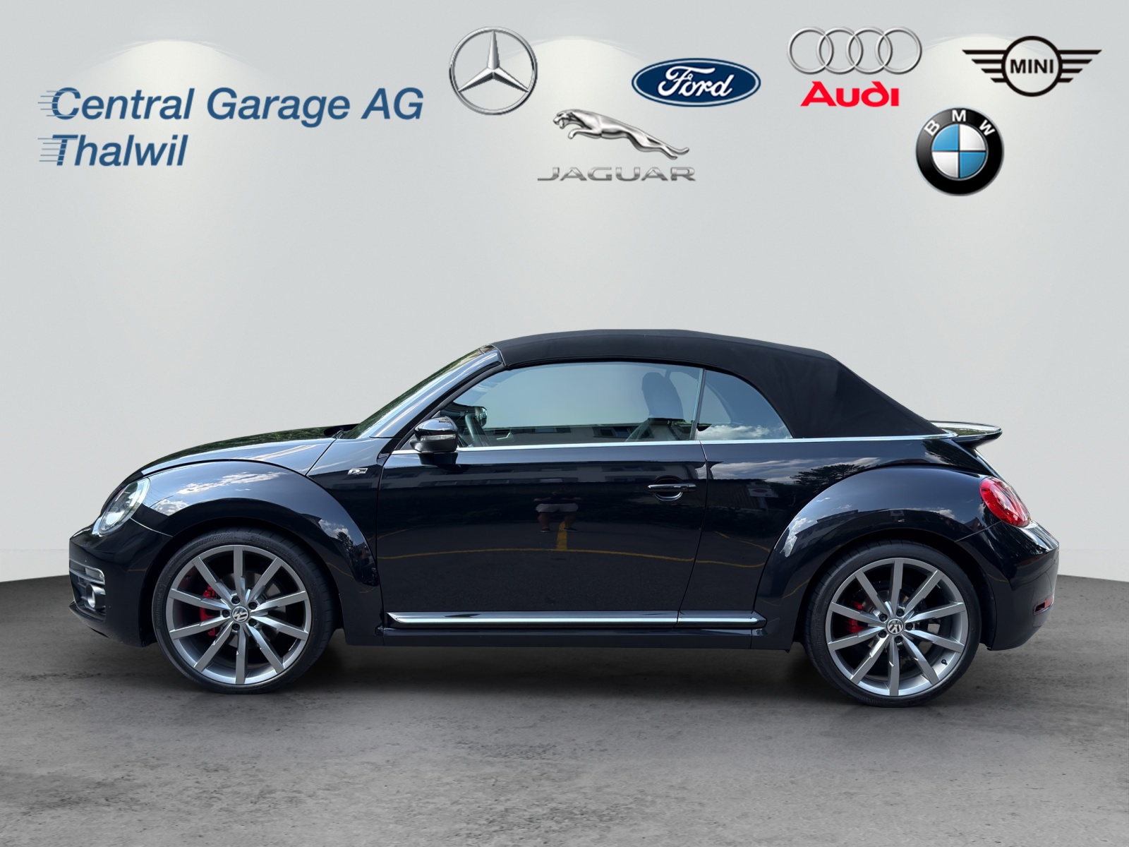 VW Beetle Cabrio 2.0 TSI BMT Sport DSG-image-2