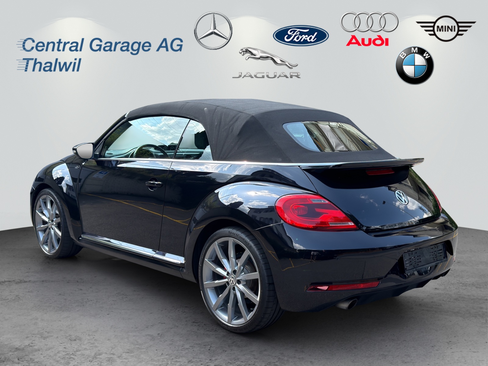 VW Beetle Cabrio 2.0 TSI BMT Sport DSG-image-3