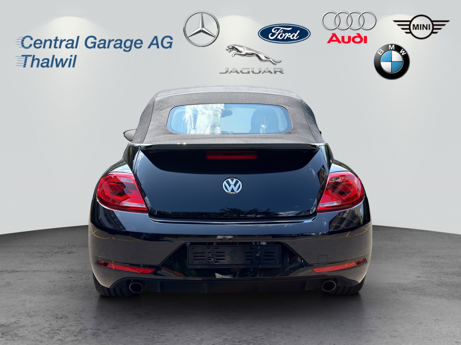 VW Beetle Cabrio 2.0 TSI BMT Sport DSG-image-4