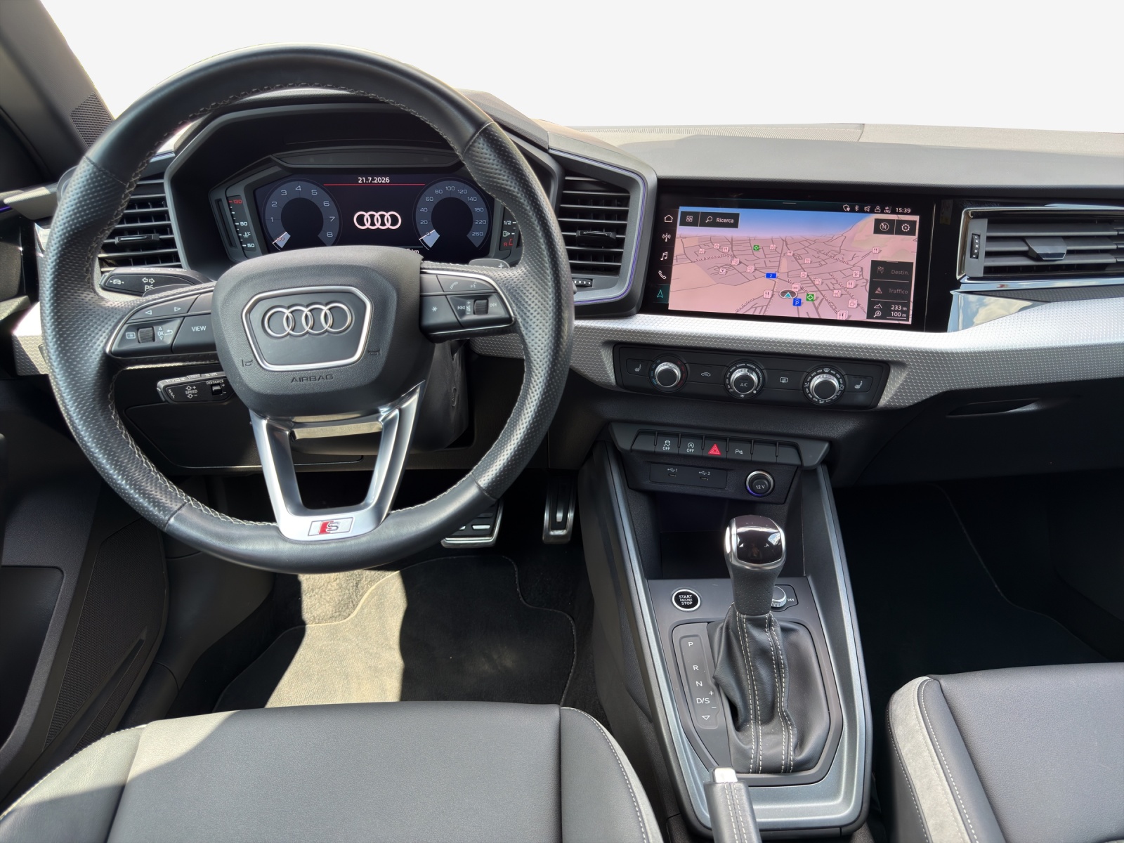 AUDI A1 allstreet 30 TFSI Attraction S-tronic-image-8