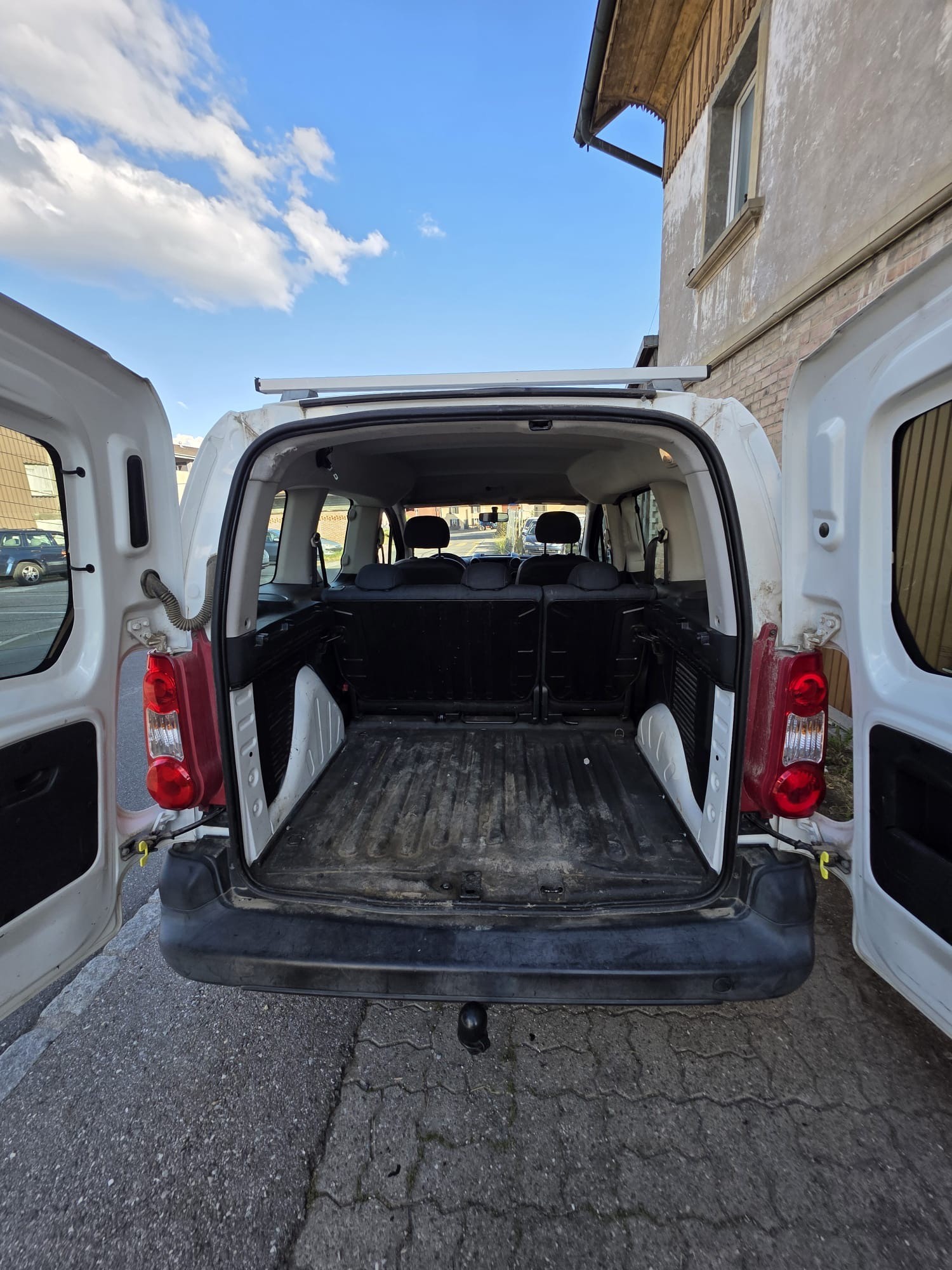 PEUGEOT Partner 1.6 Urban-image-4