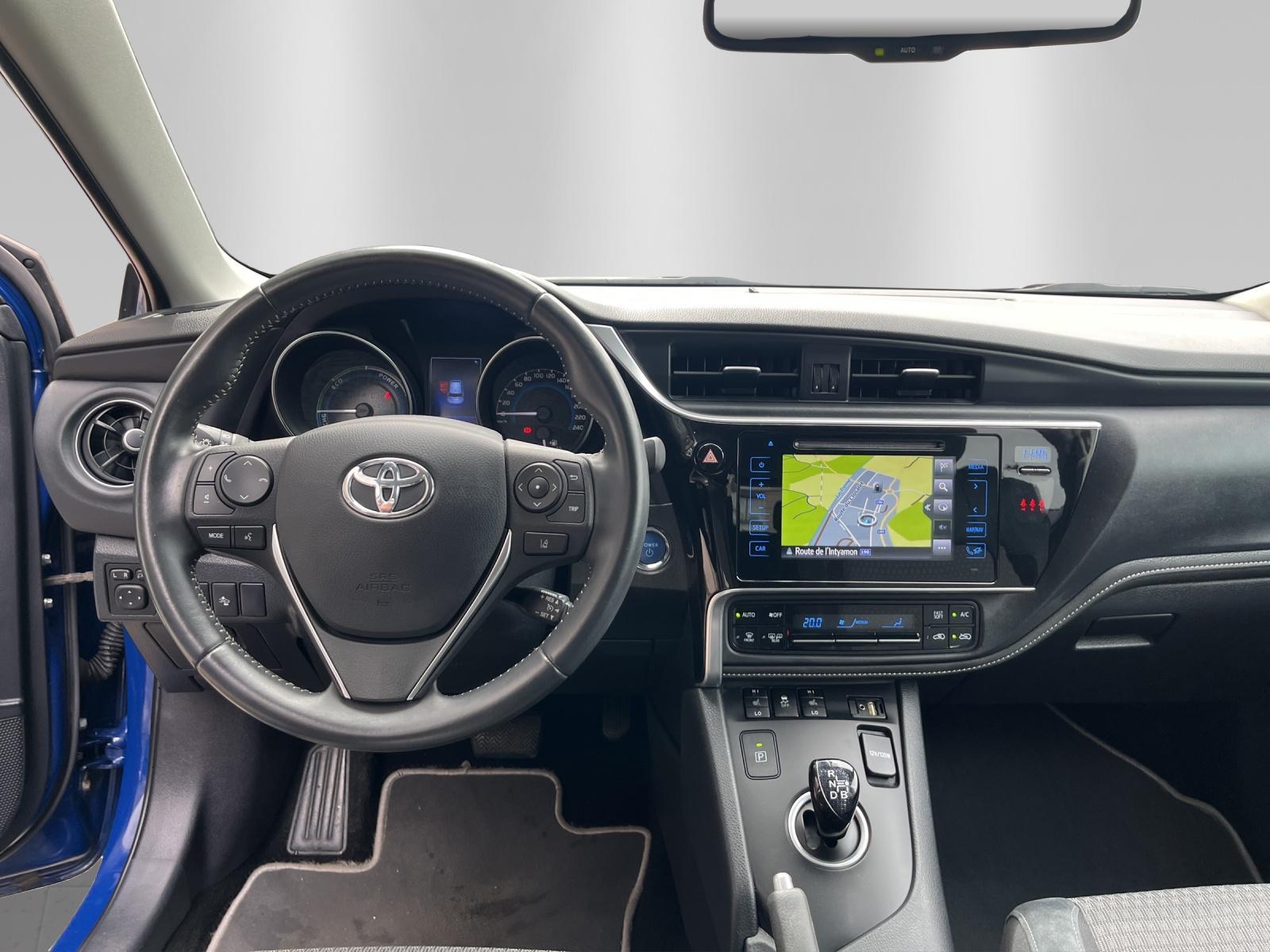 TOYOTA Auris 1.8 HSD Trend-image-10