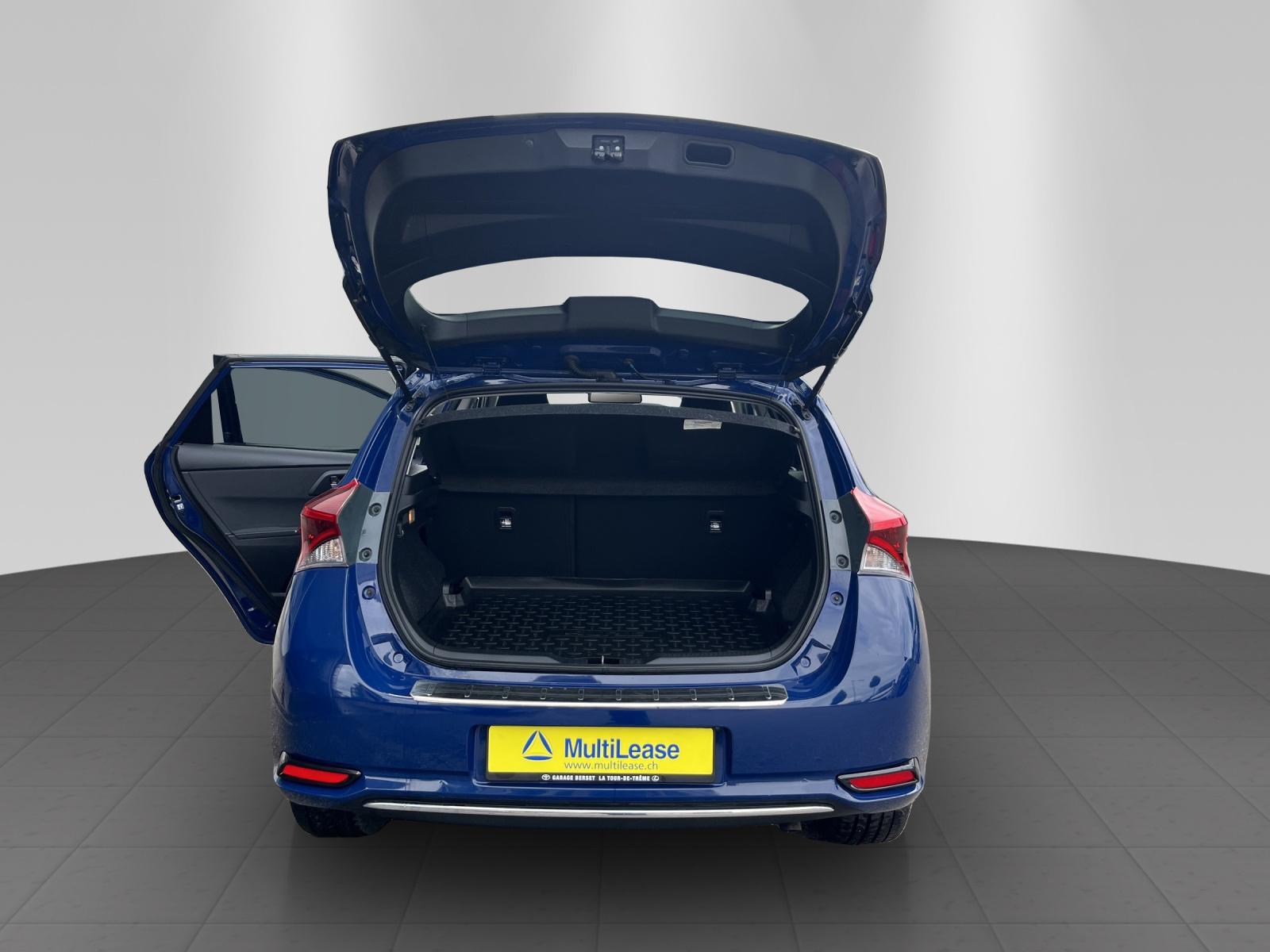 TOYOTA Auris 1.8 HSD Trend-image-8