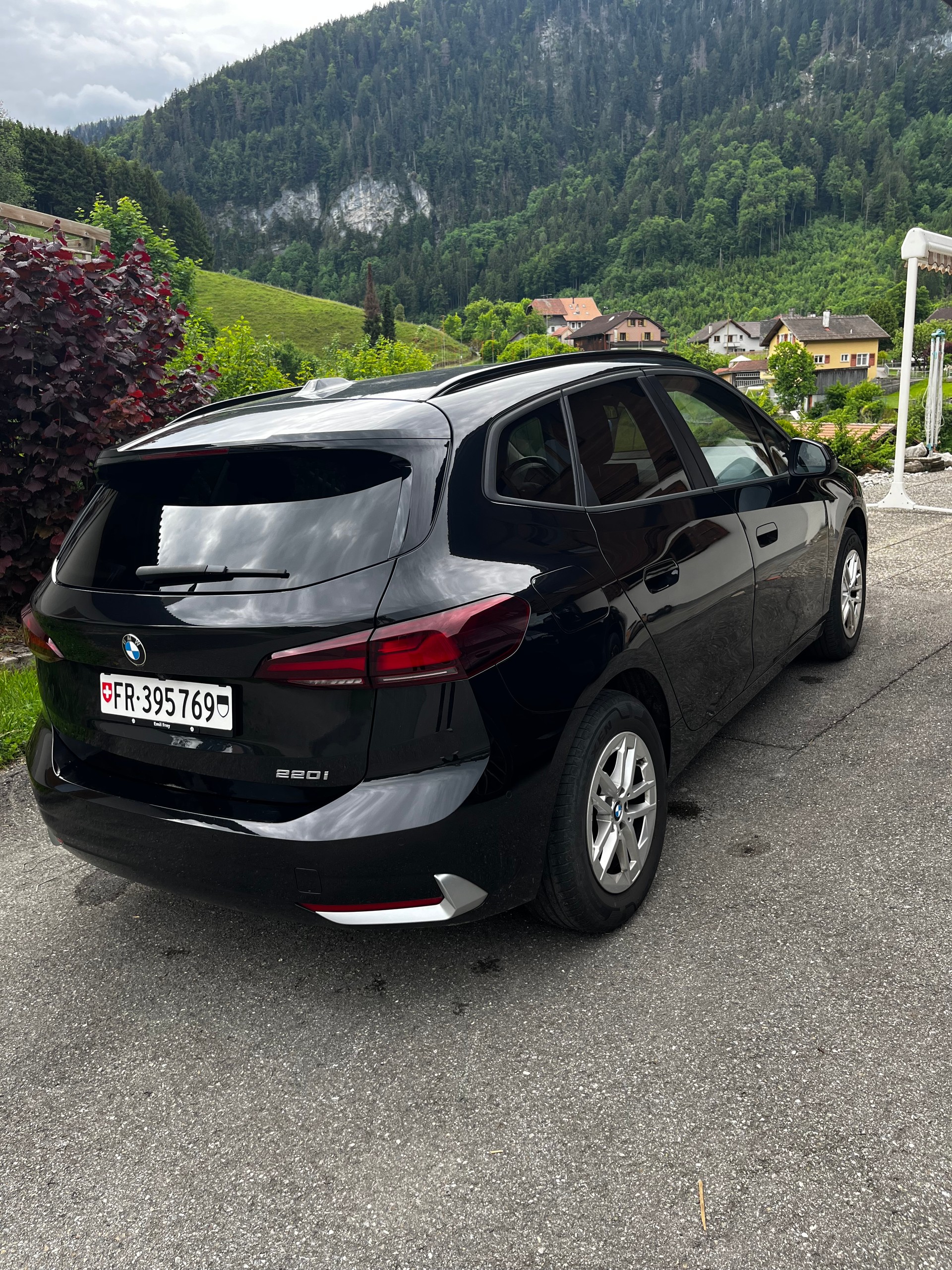 BMW 220i-image-0