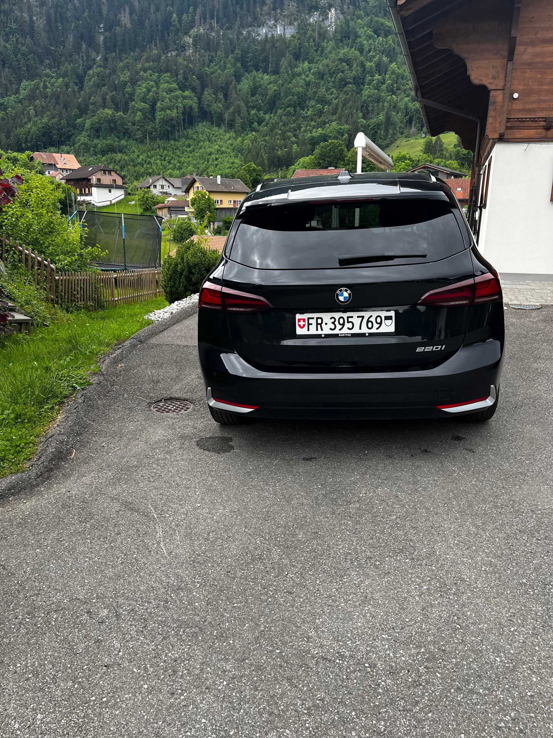 BMW 220i-image-2