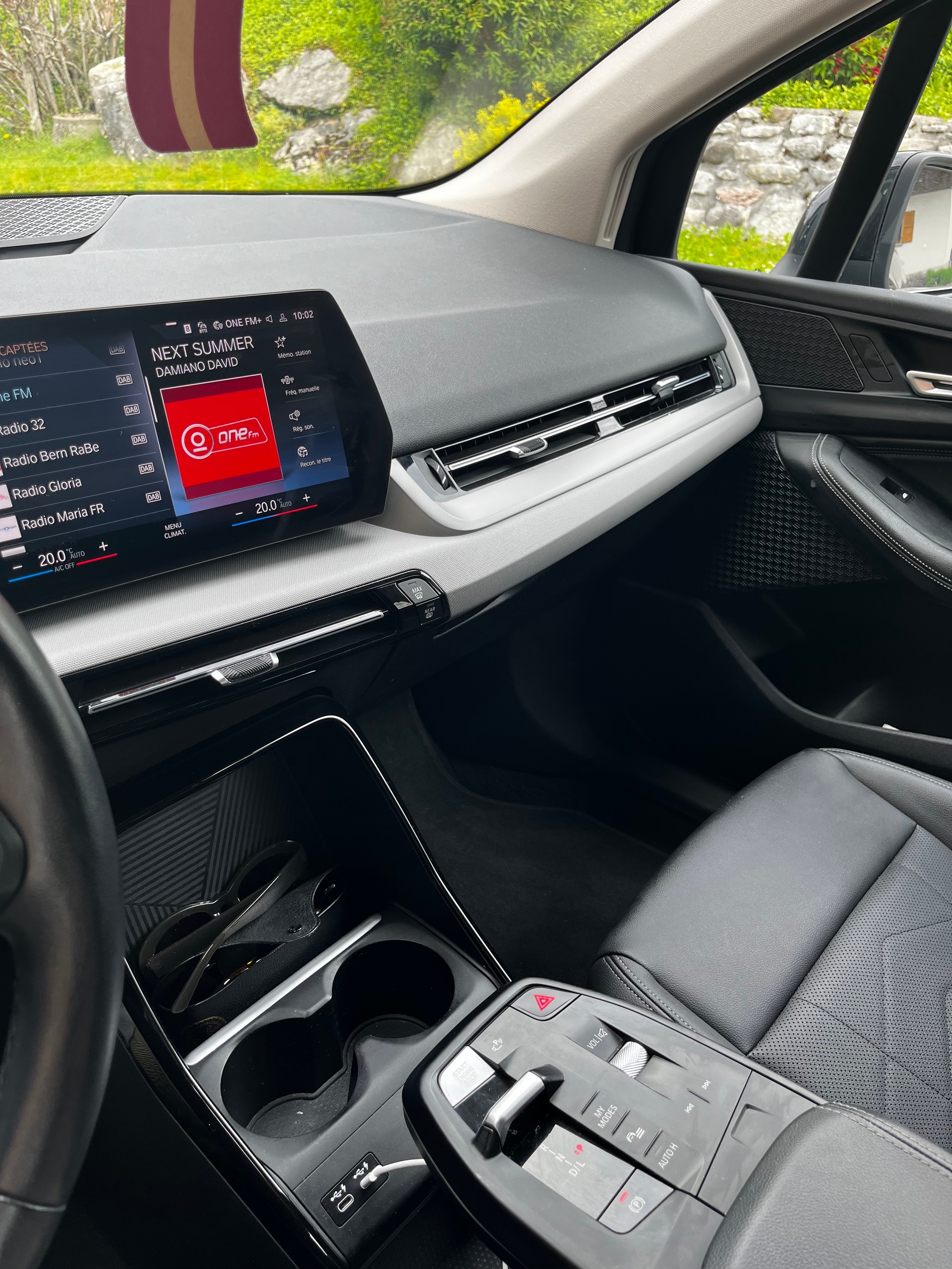 BMW 220i-image-5