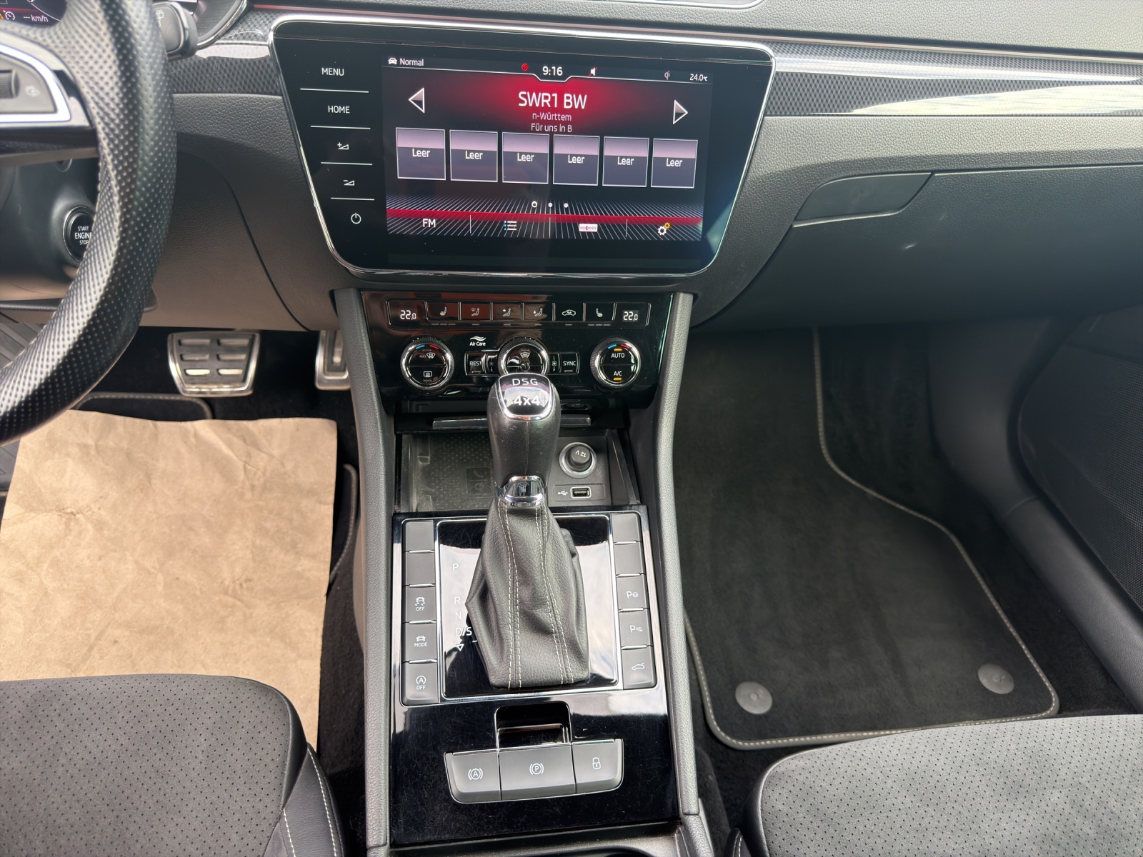 SKODA Superb Combi 2.0 TSI SportLine+ DSG 4x4-image-10