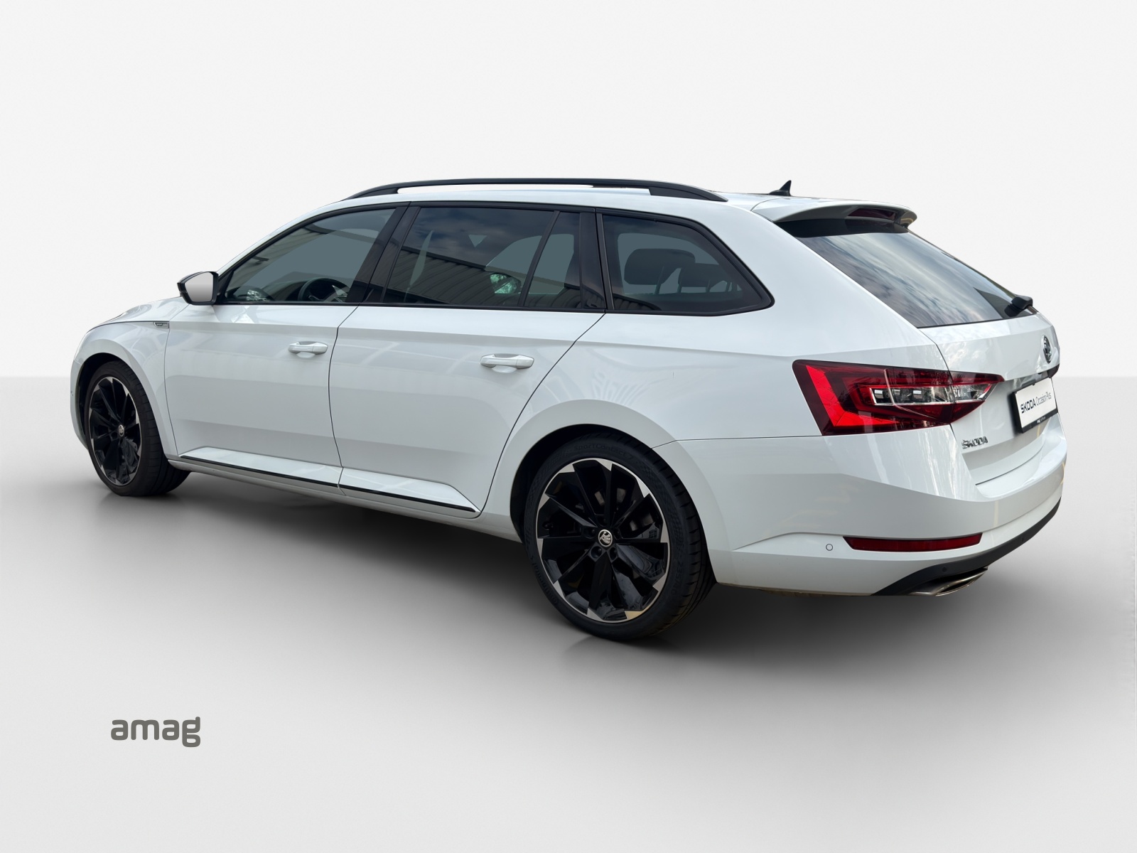 SKODA Superb Combi 2.0 TSI SportLine+ DSG 4x4-showroom-element-2