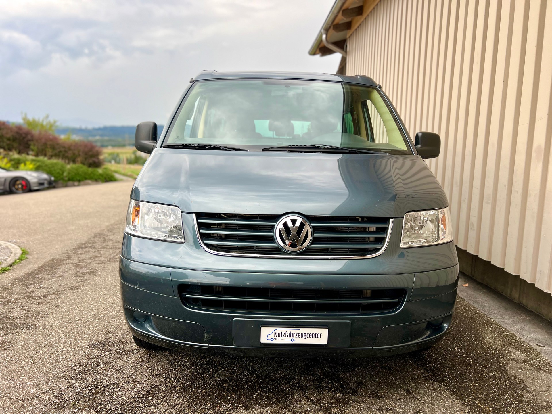 VW T5 1,9 TDi California Beach Comfortline by Nutzfahrzeugcenter Seetal-image-4