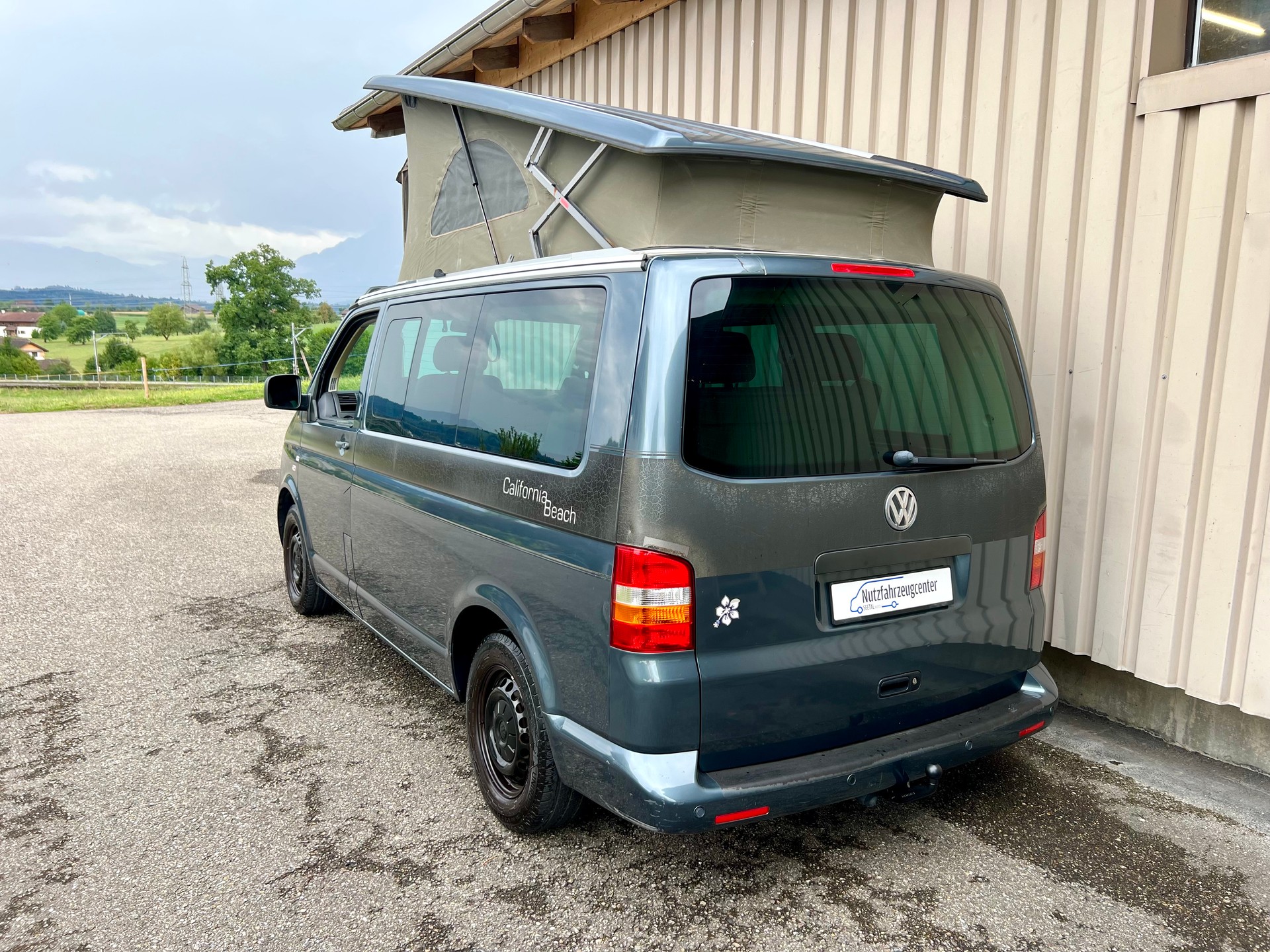 VW T5 1,9 TDi California Beach Comfortline by Nutzfahrzeugcenter Seetal-image-2