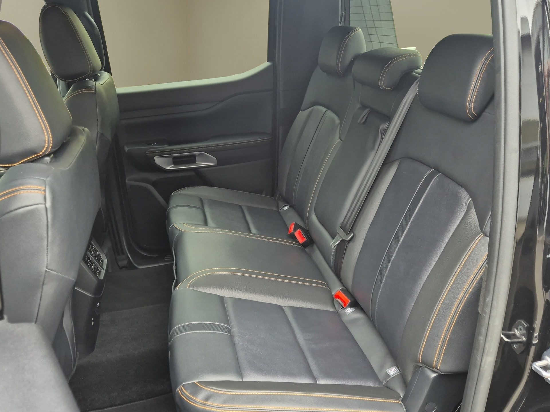 FORD Ranger Wildtrak 3.0 Eco Blue e-4WD Automat-image-14