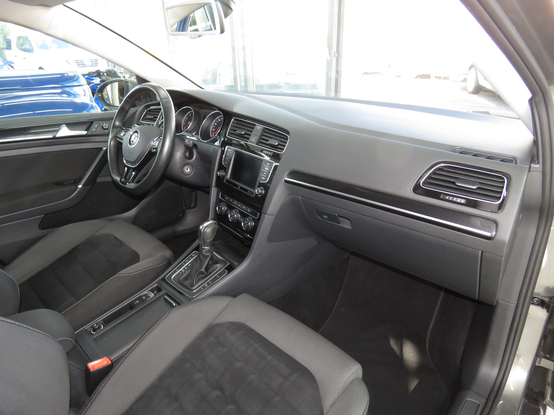 VW Golf 1.4 TSI Highline DSG (Automat)-image-10